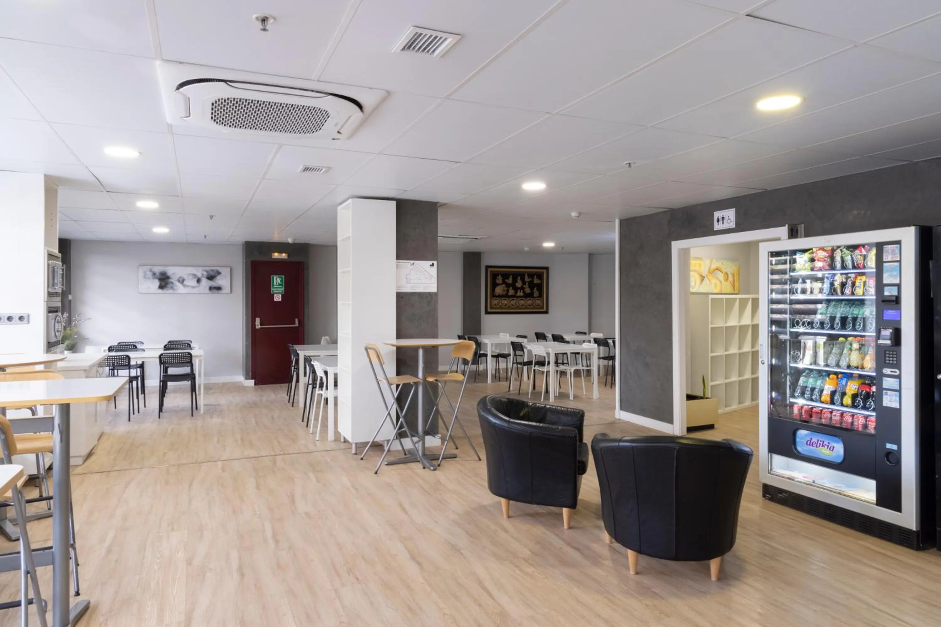 Lounge or bar in Hostal Sans