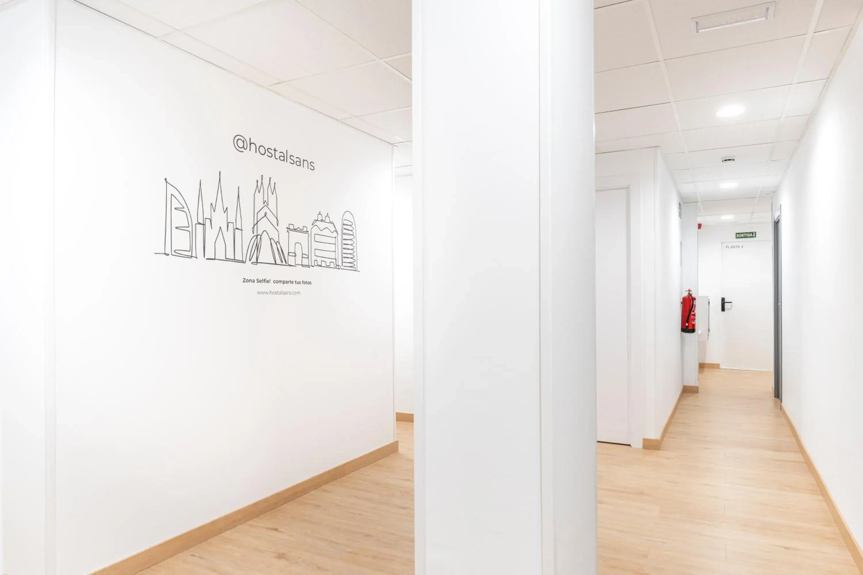 Property building in Hostal Sans Property building in Hostal Sans