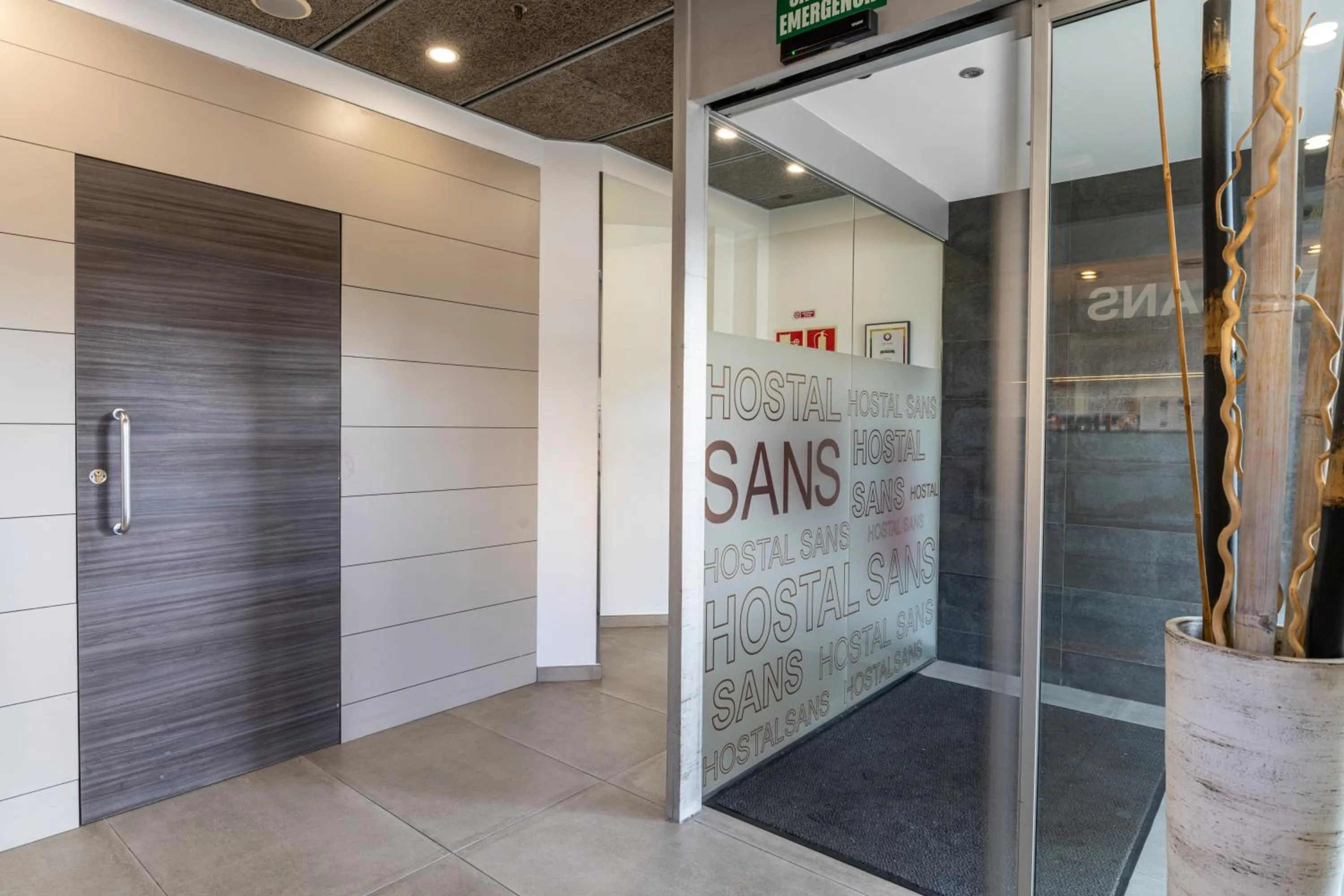 Lobby or reception in Hostal Sans