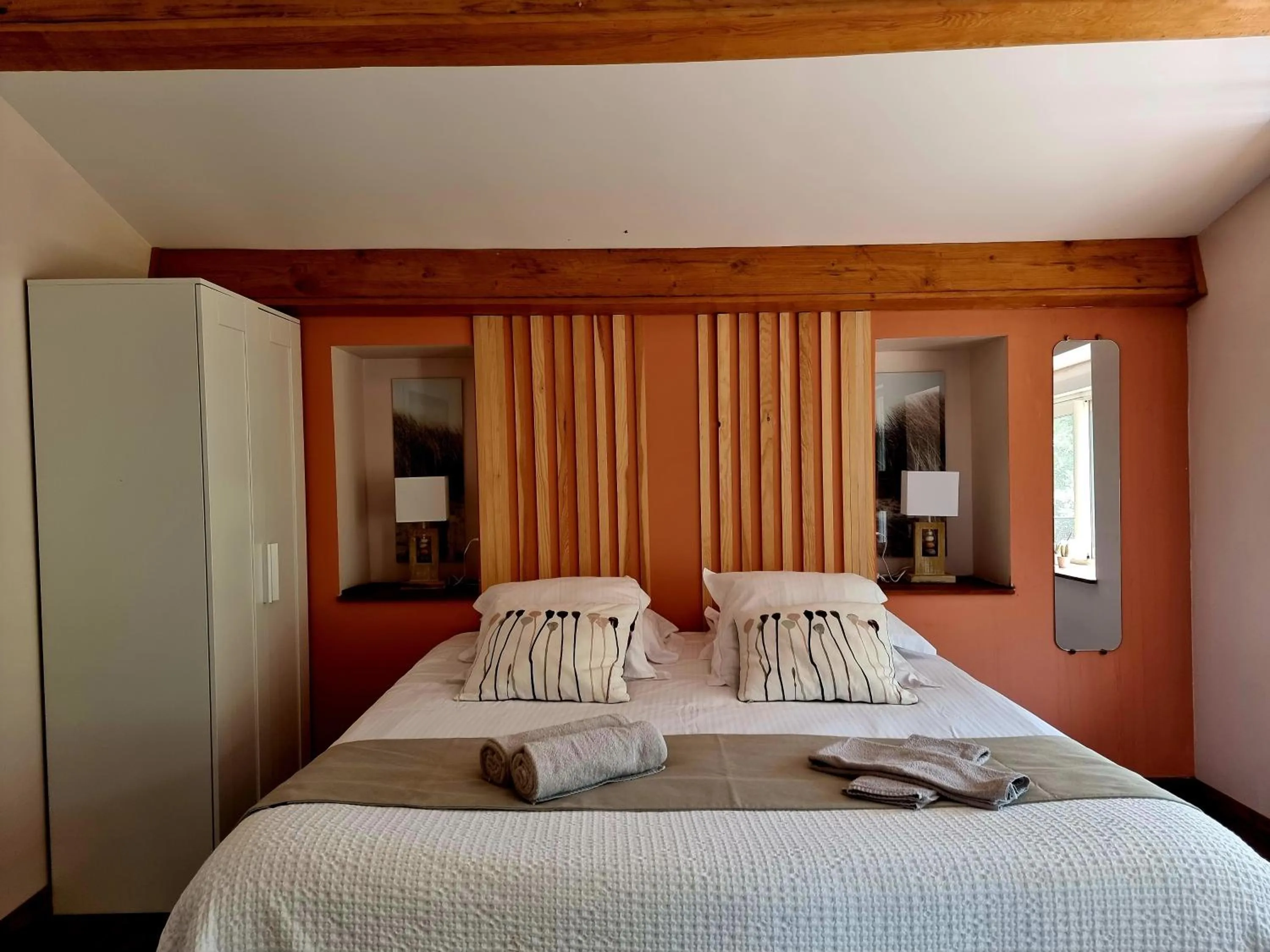 Photo of the whole room, Bed in Villa Alyzea