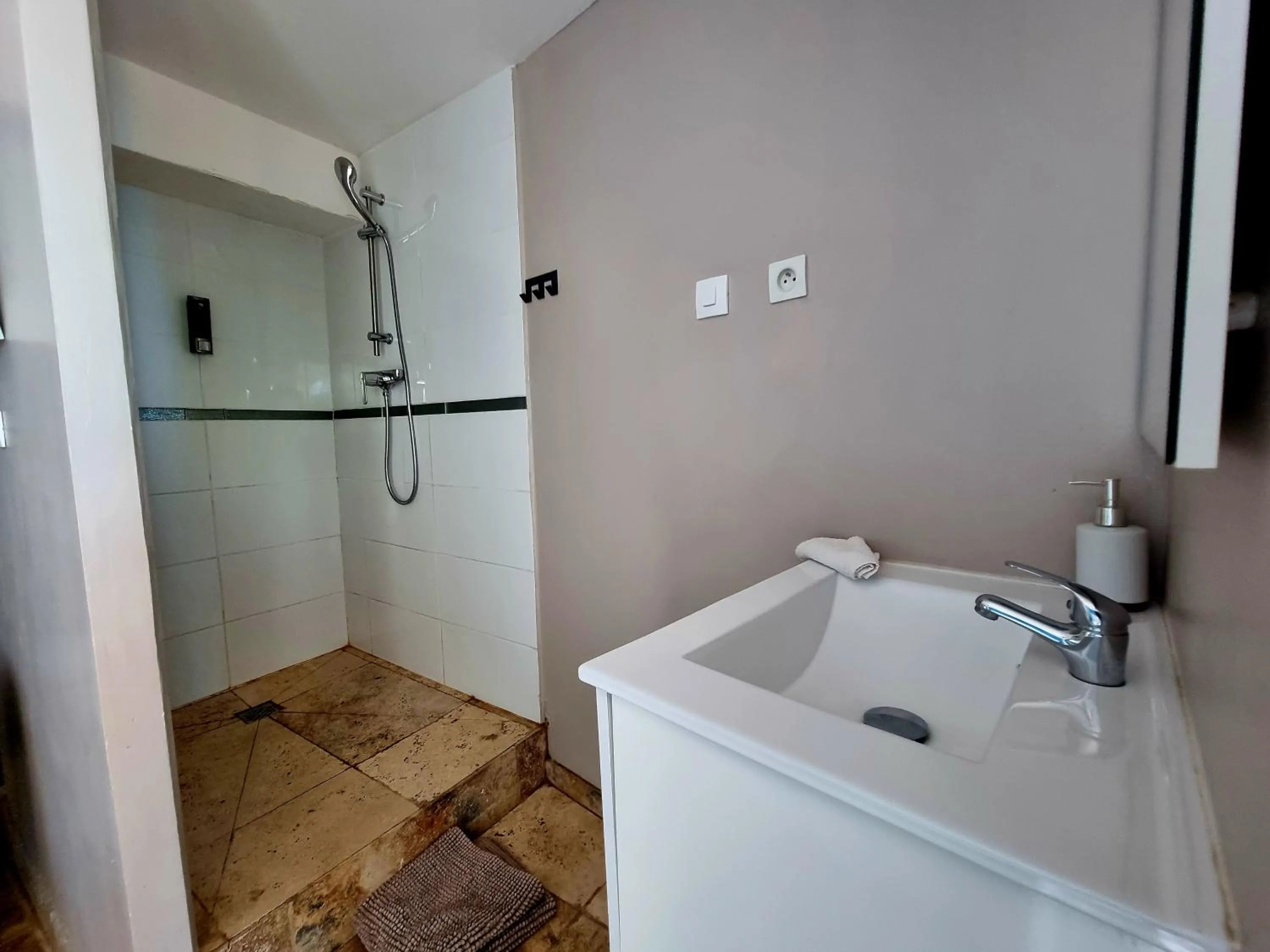 Bathroom in Villa Alyzea