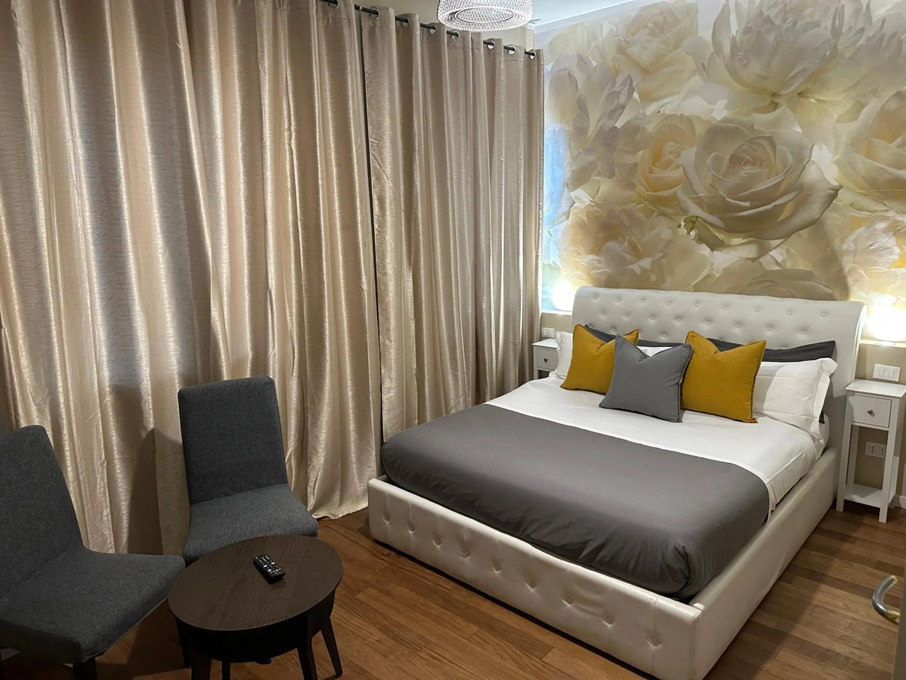 Bedroom, Bed in Rigoletto Rental Rooms