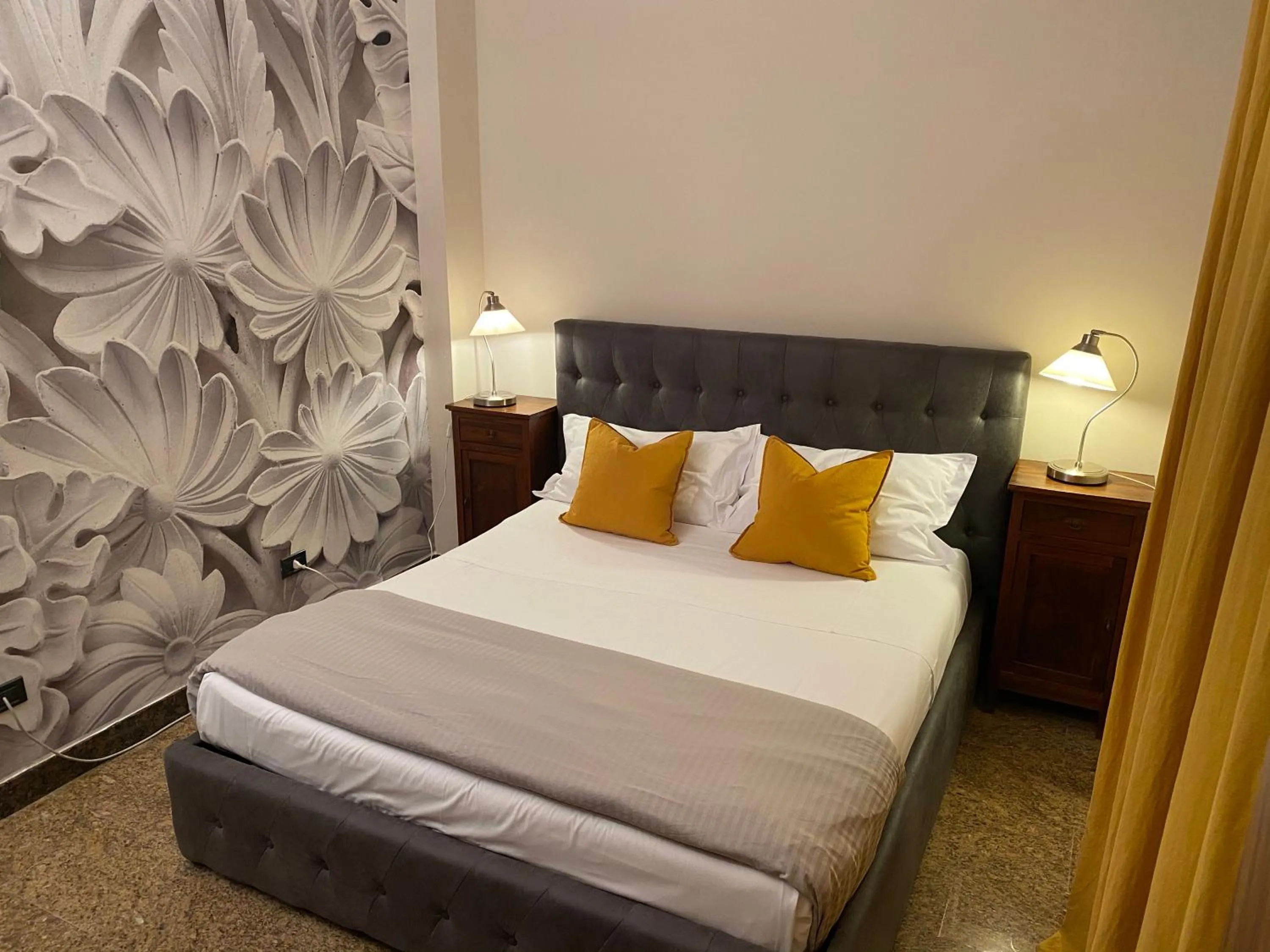 Bedroom, Bed in Rigoletto Rental Rooms