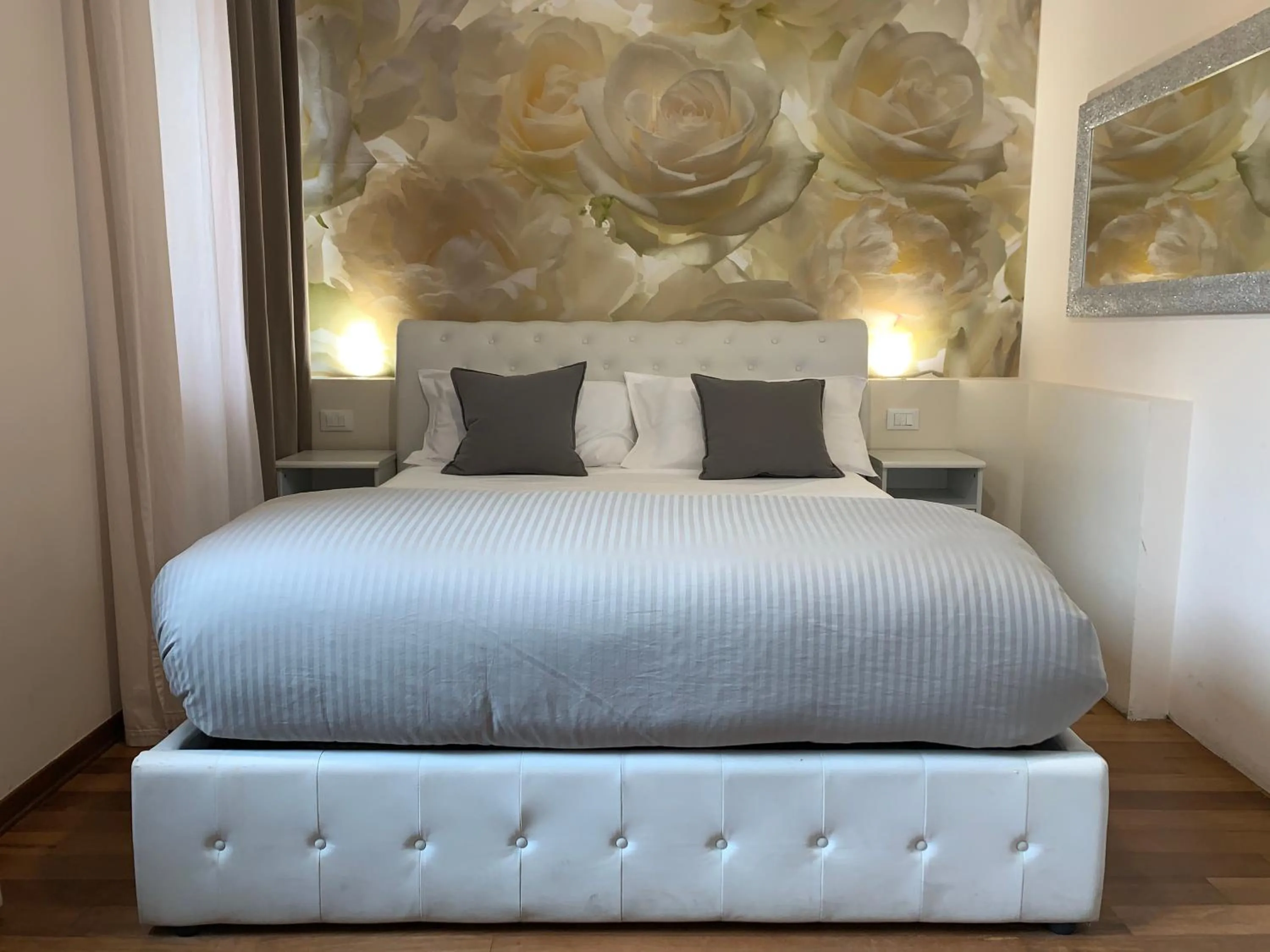 Bedroom, Bed in Rigoletto Rental Rooms