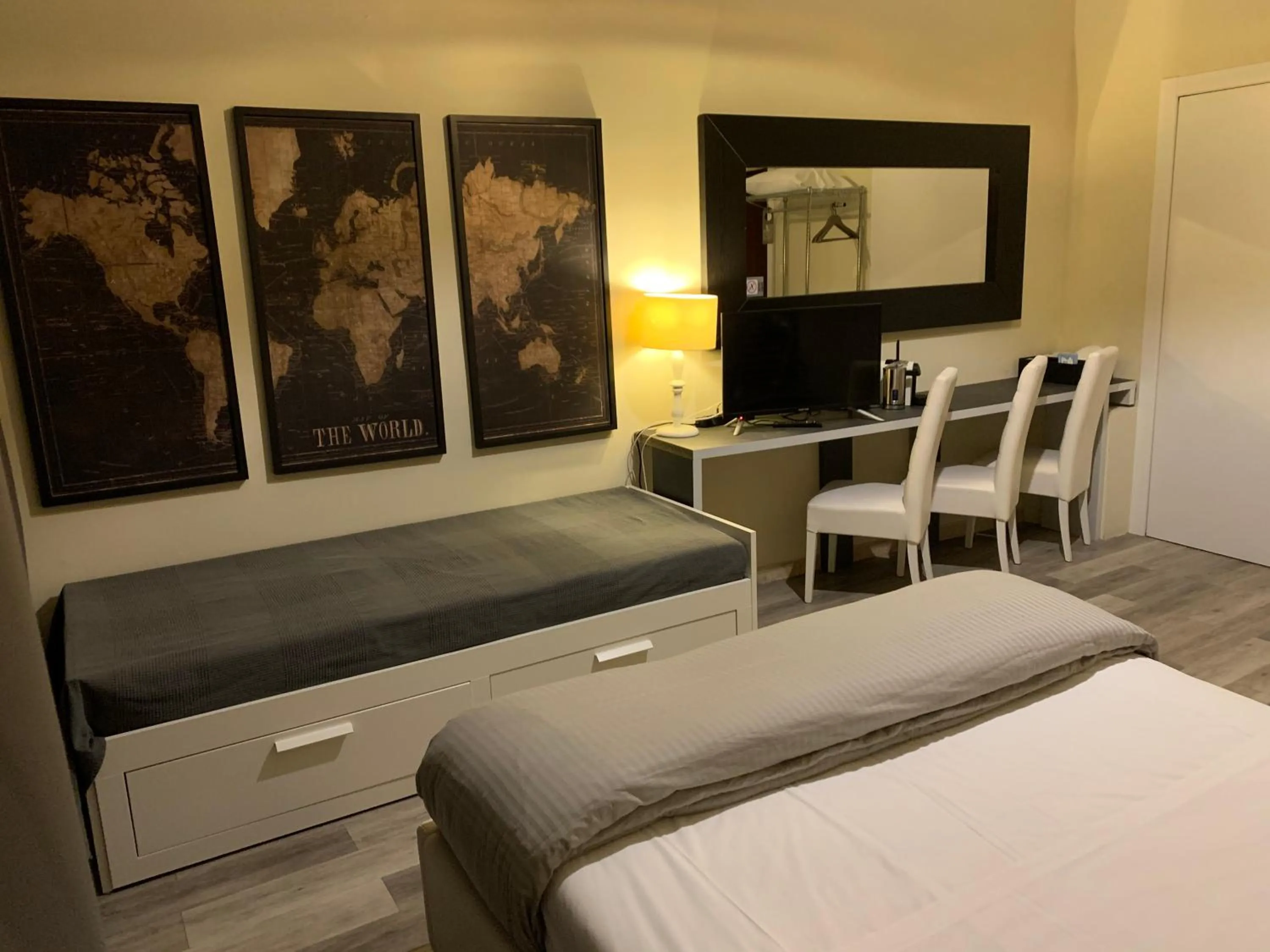 Bedroom, Bed in Rigoletto Rental Rooms