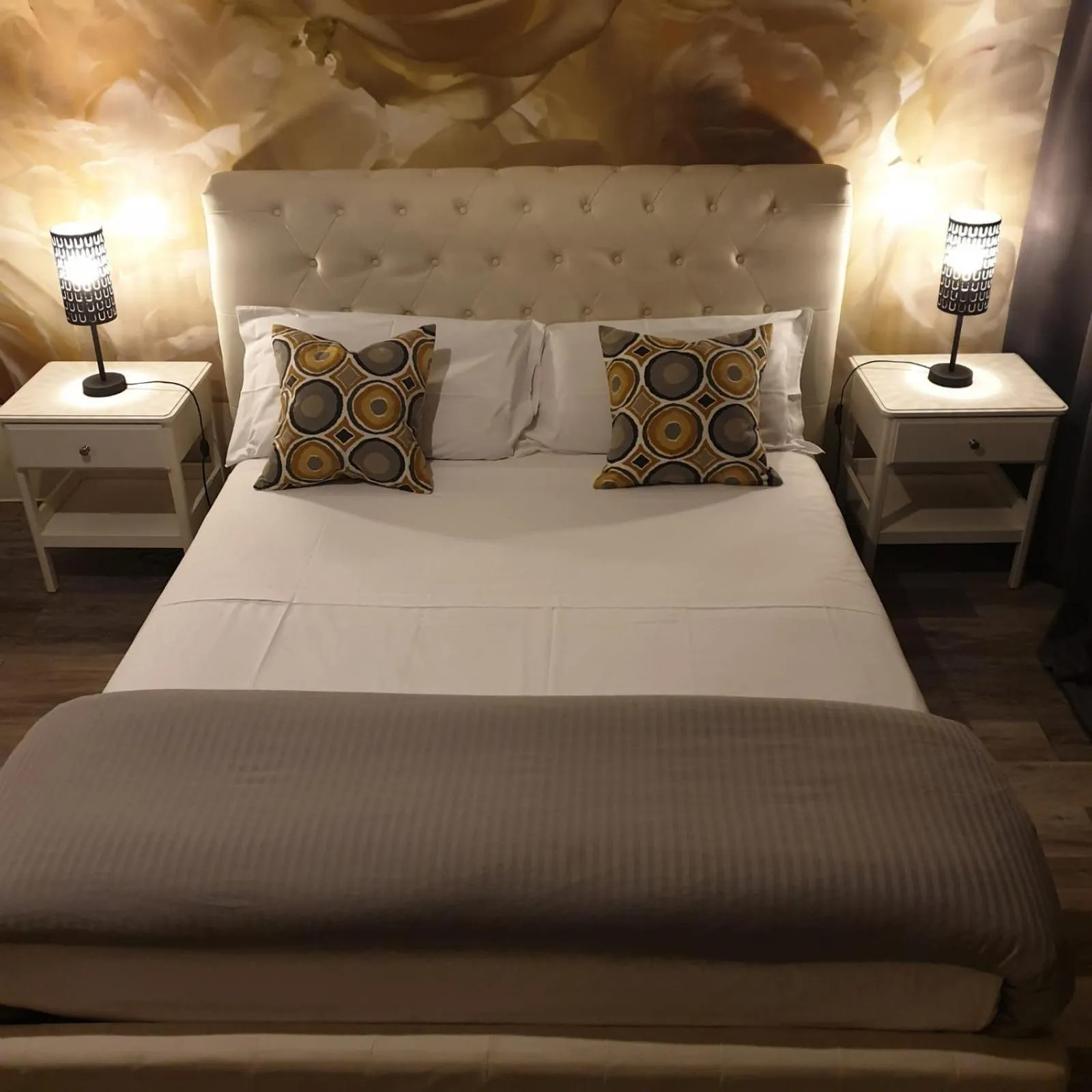 Photo of the whole room, Bed in Rigoletto Rental Rooms