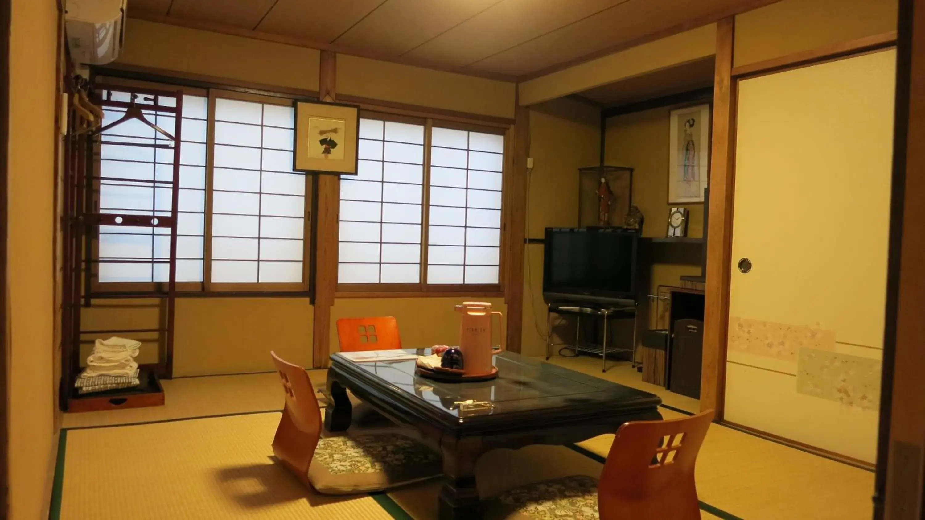 Living room, Seating Area in Fujiya Ryokan