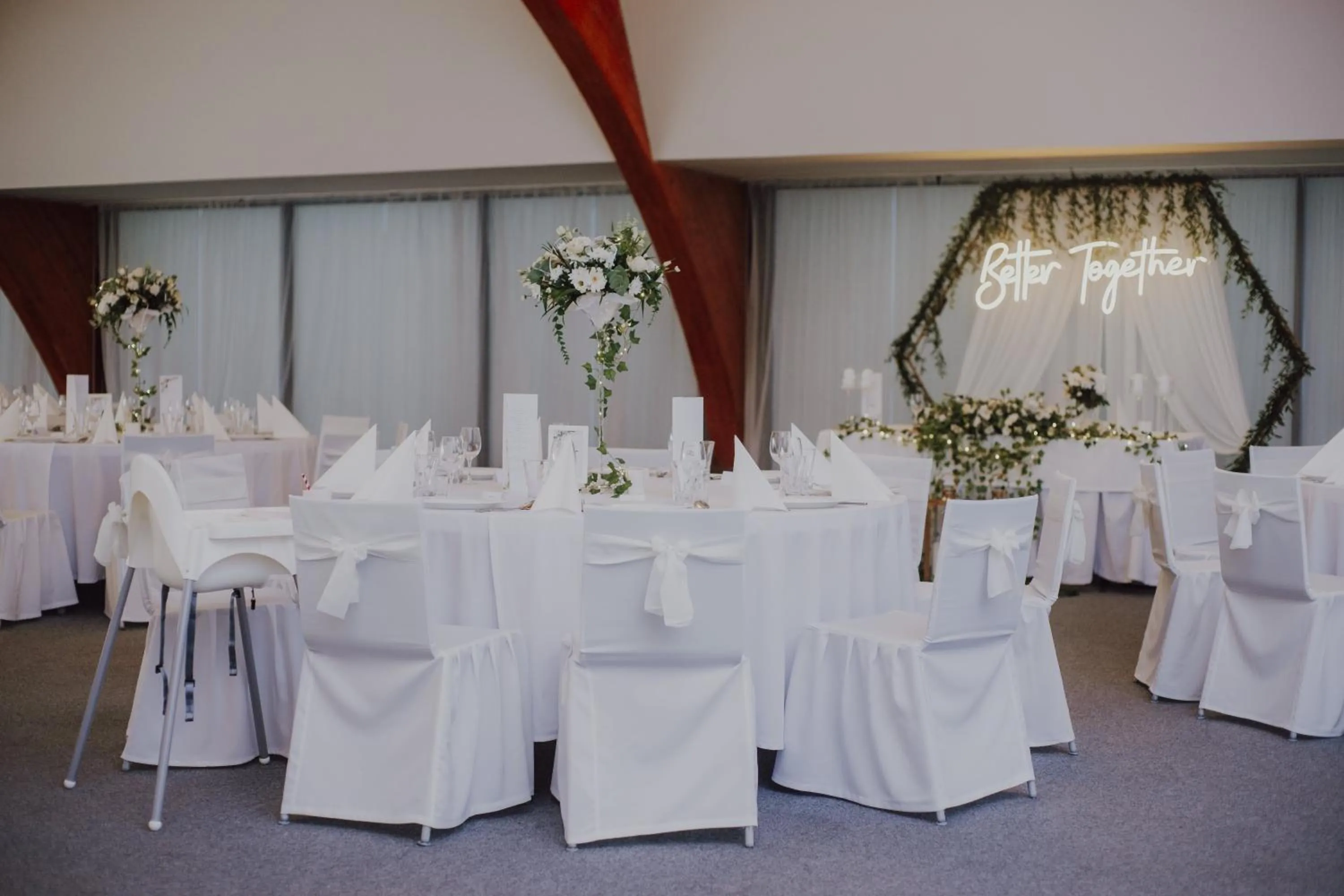 Restaurant/places to eat in River Style Hotel & SPA