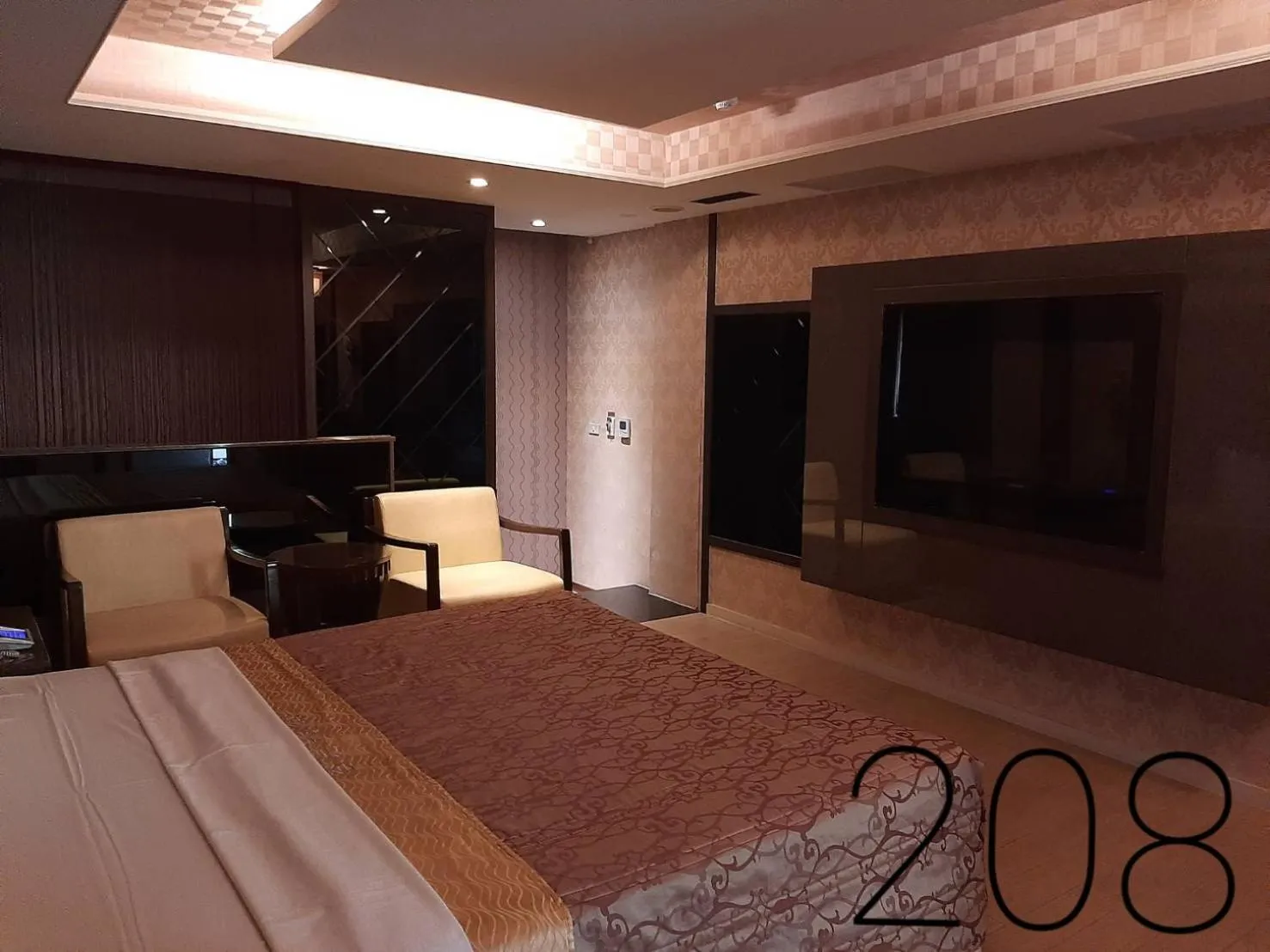 Chateau Motel & Spa (Daliao)