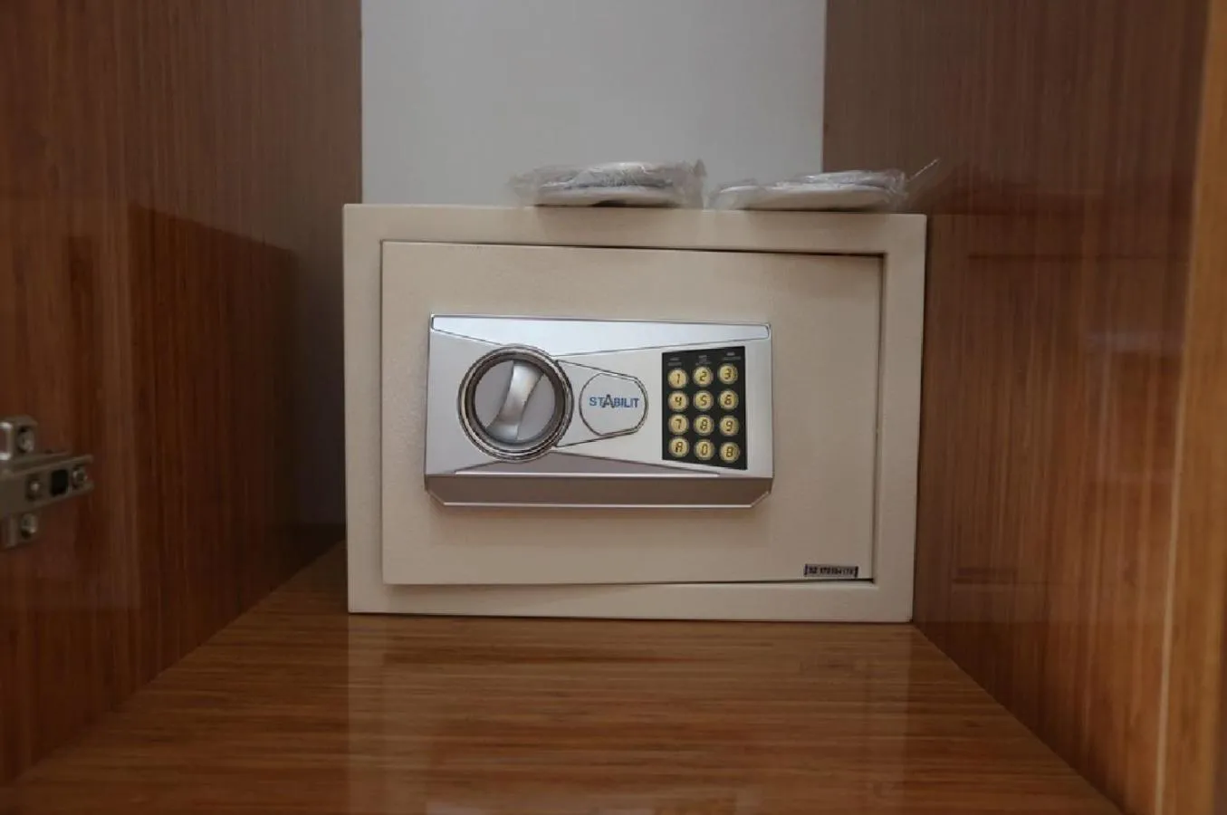 safe in Maxwell Hotel