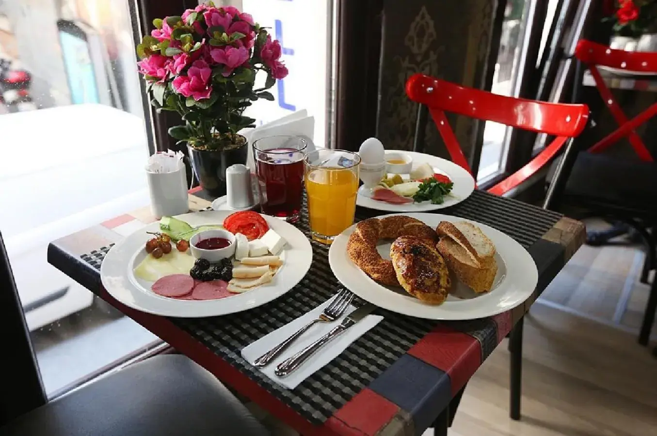 Breakfast in Maxwell Hotel Breakfast in Maxwell Hotel