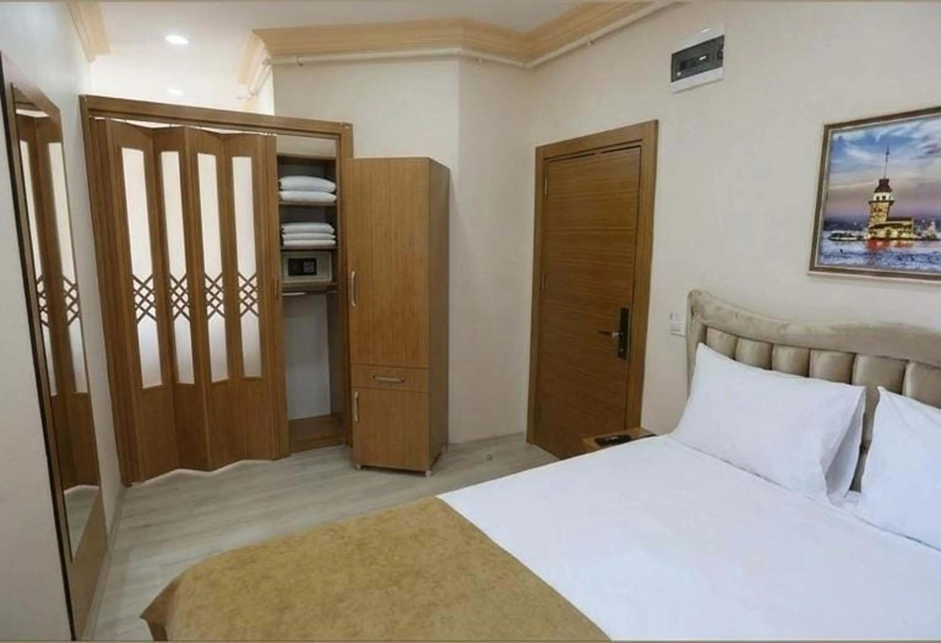 Bed in Maxwell Hotel