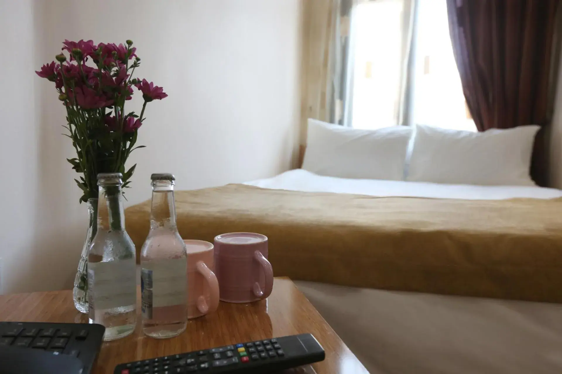 Bedroom, Bed in Maxwell Hotel Bedroom, Bed in Maxwell Hotel