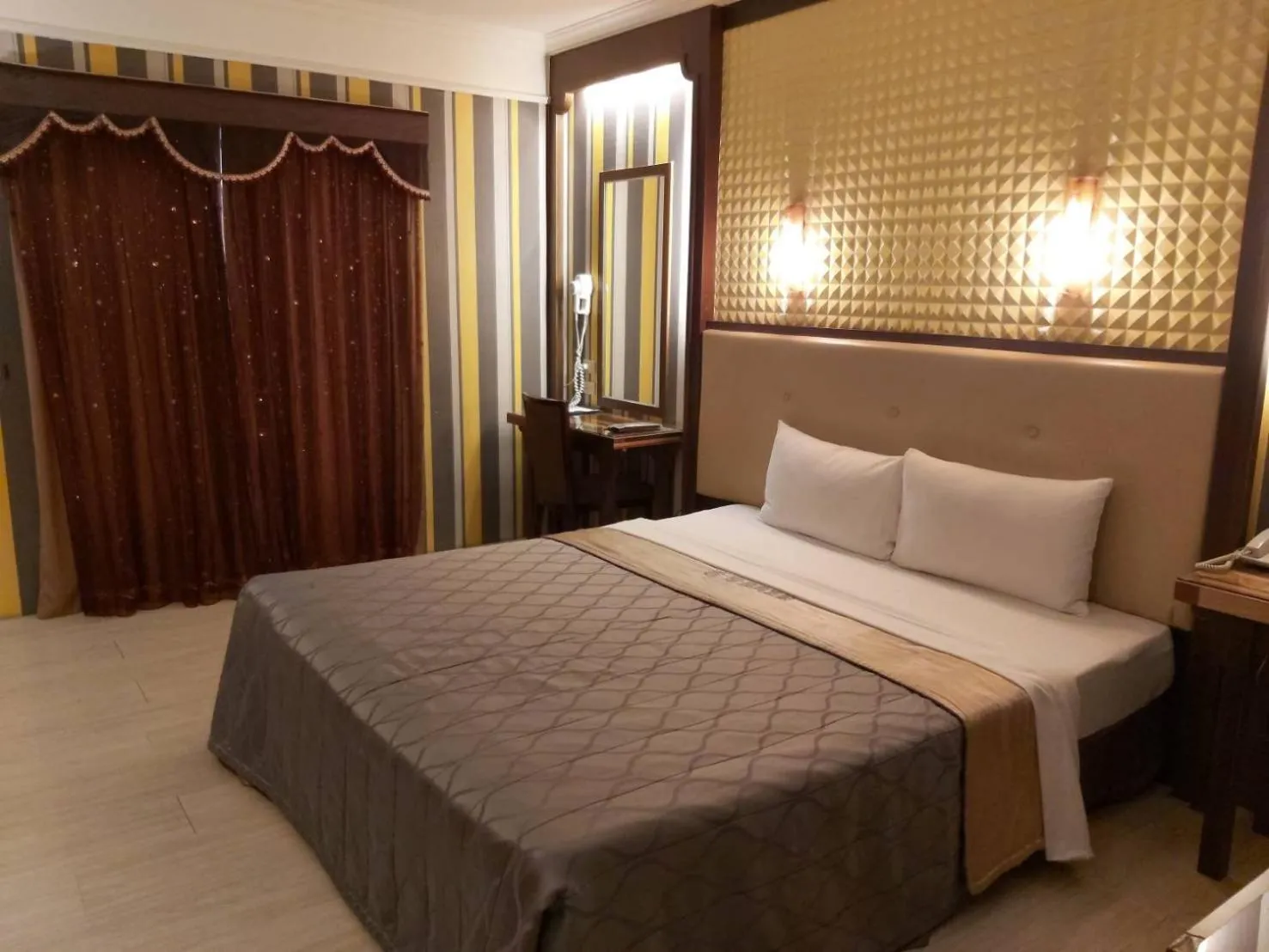 Bed in CHATEAU MOTEL (Crystal Code Museum)