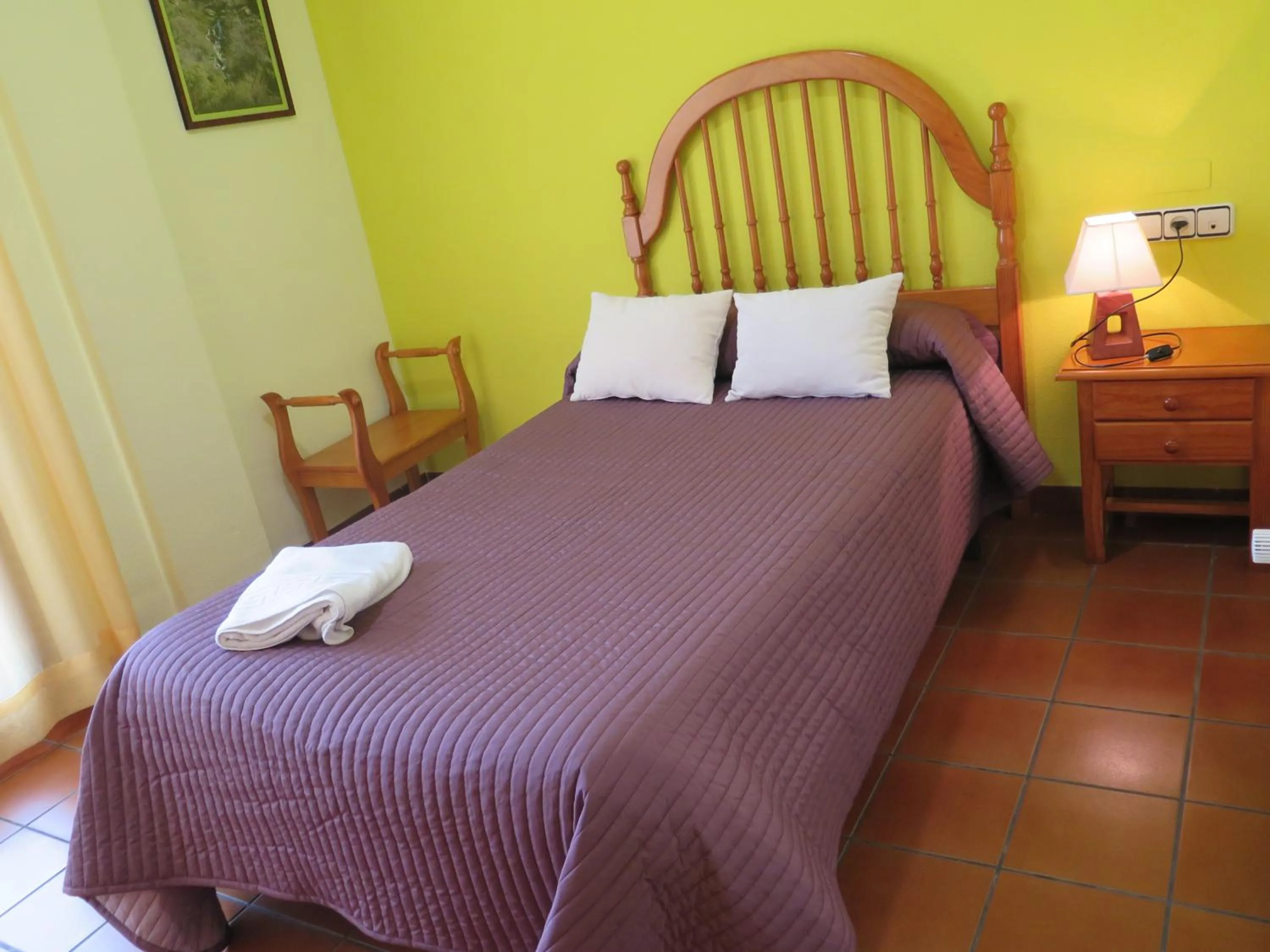 Bed in Hostal Gúdar