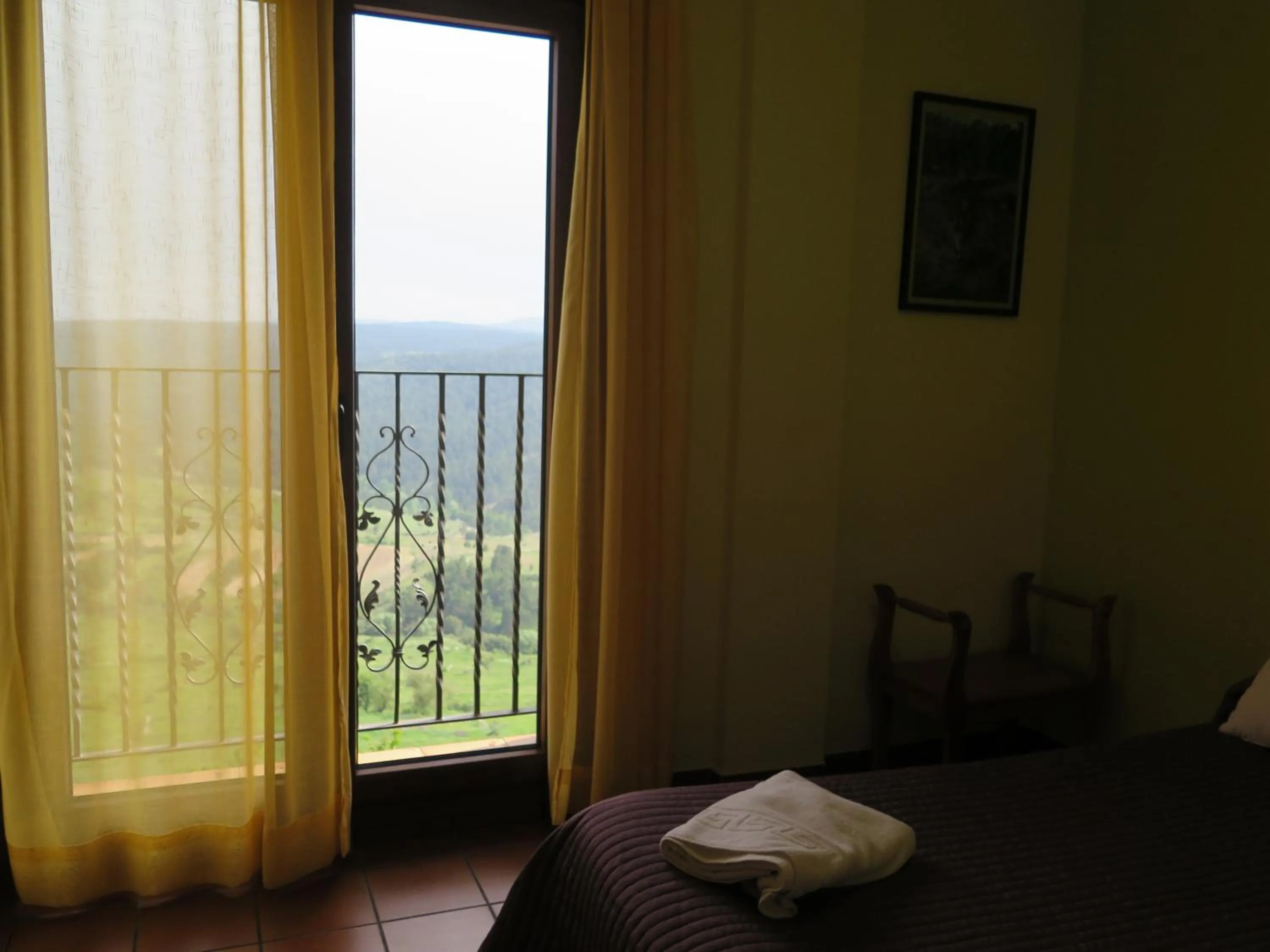 Mountain view, Bed in Hostal Gúdar