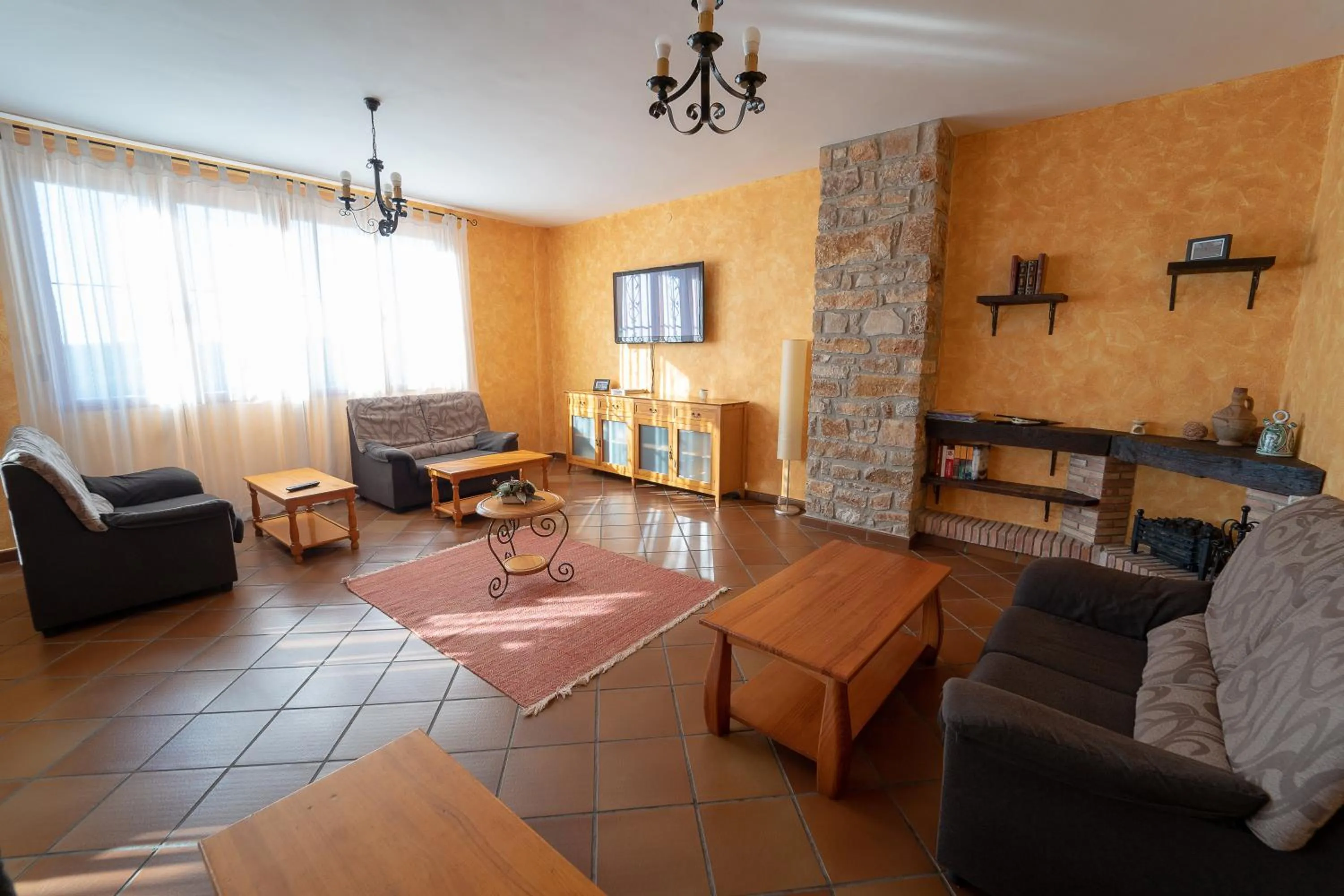 Property building in Hostal Gúdar