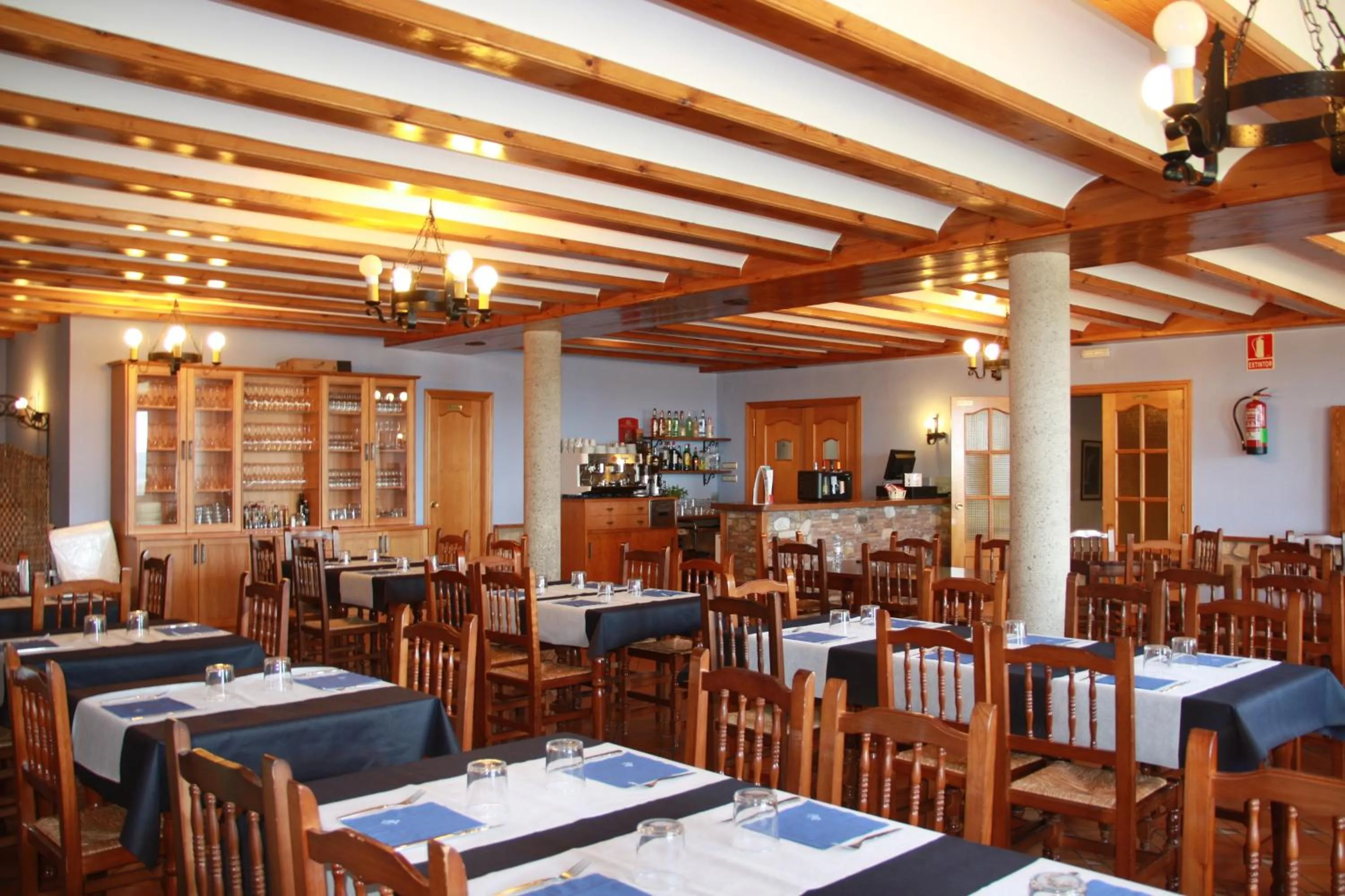 Restaurant/places to eat in Hostal Gúdar