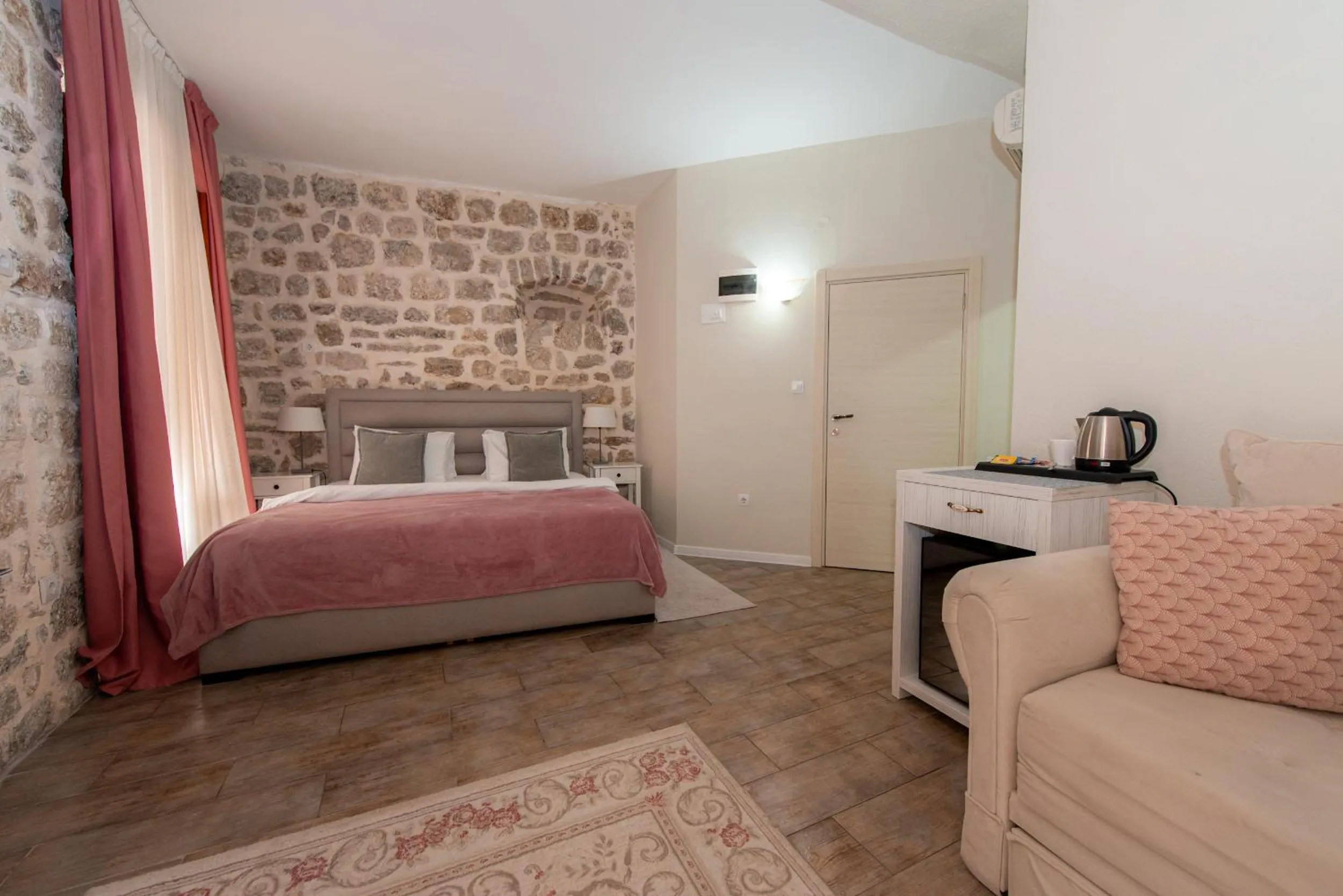 Bed in Antika Guesthouse