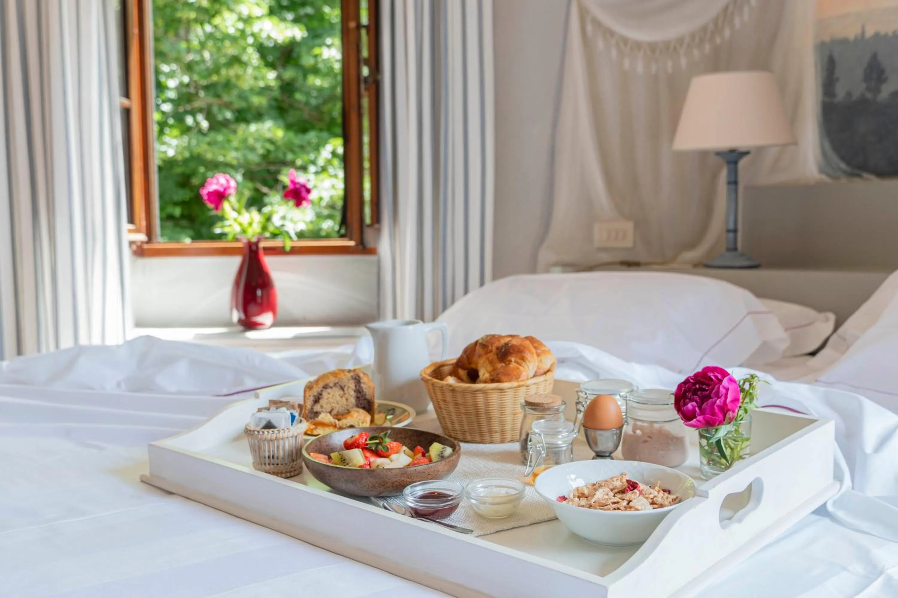 Food and drinks, Bed in Fonte De' Medici