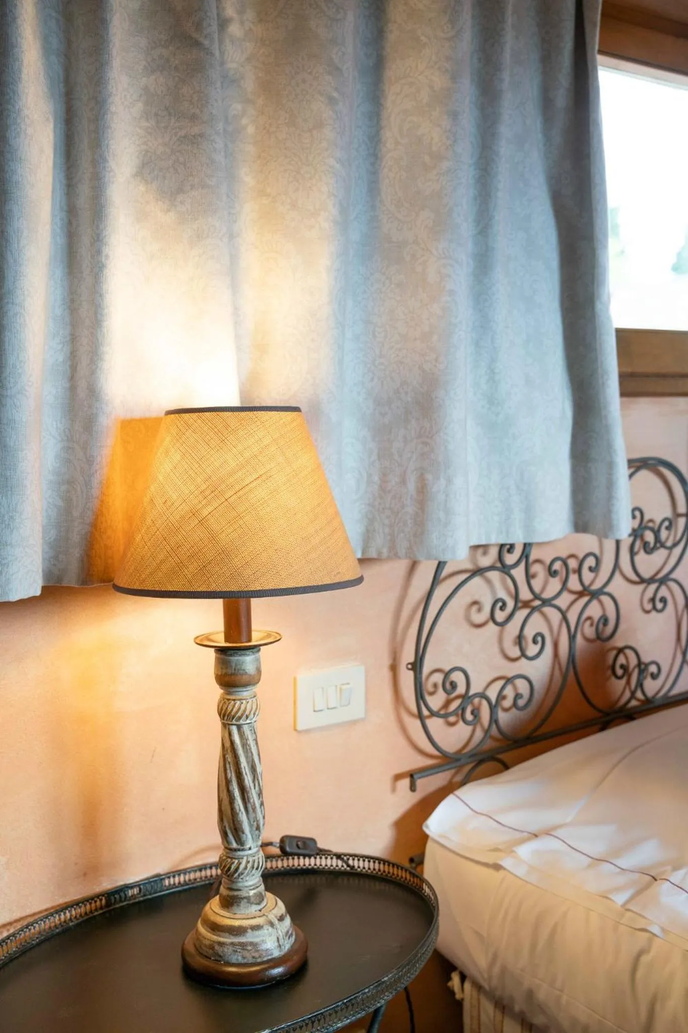 Decorative detail, Bed in Fonte De' Medici