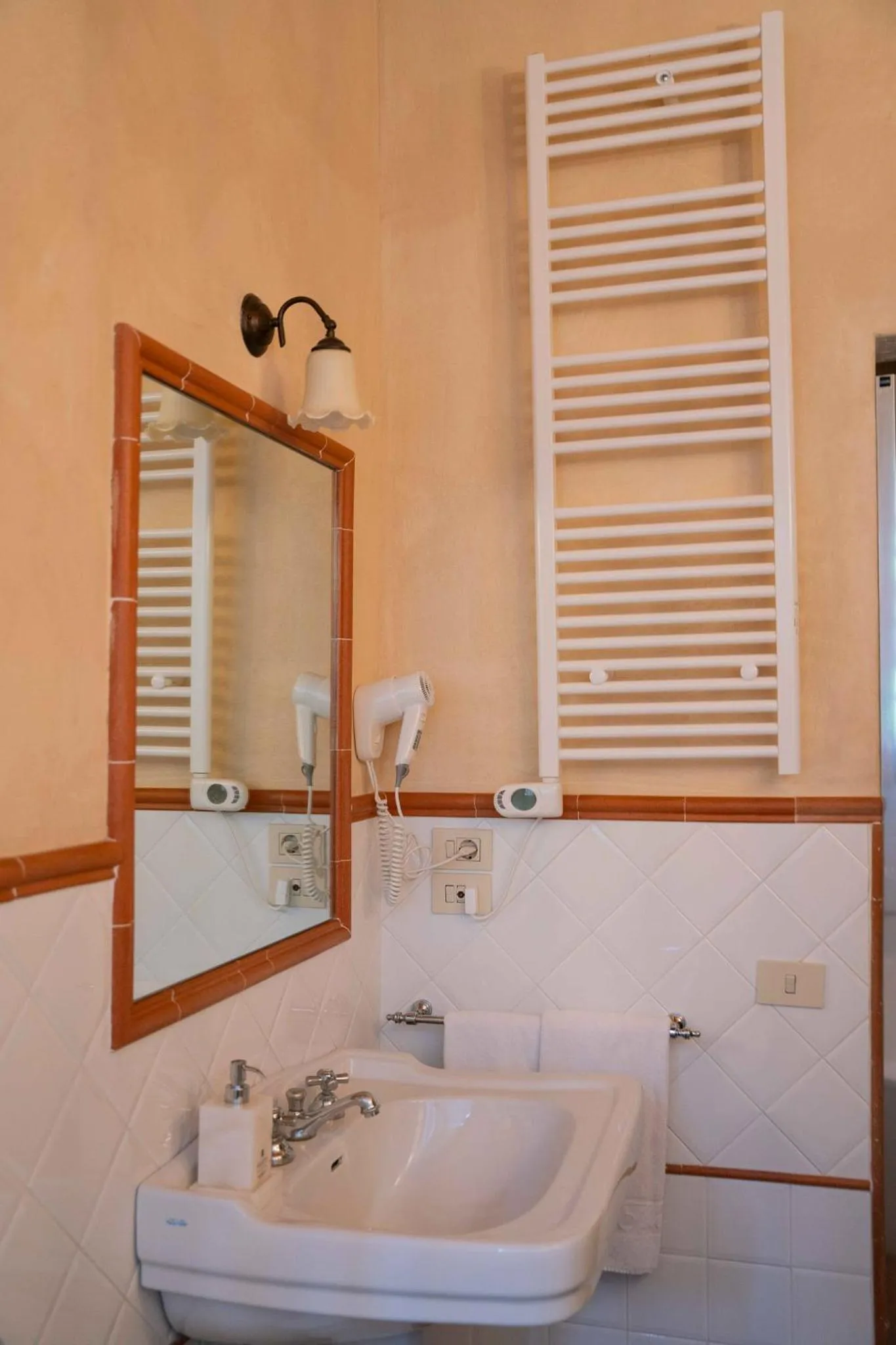 Bathroom in Fonte De' Medici