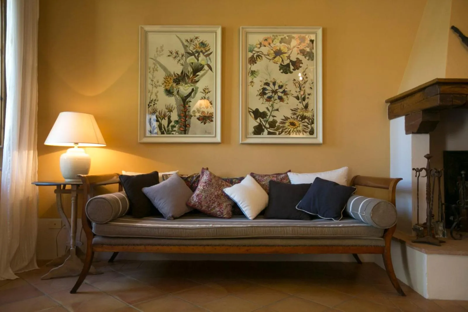 Living room in Fonte De' Medici