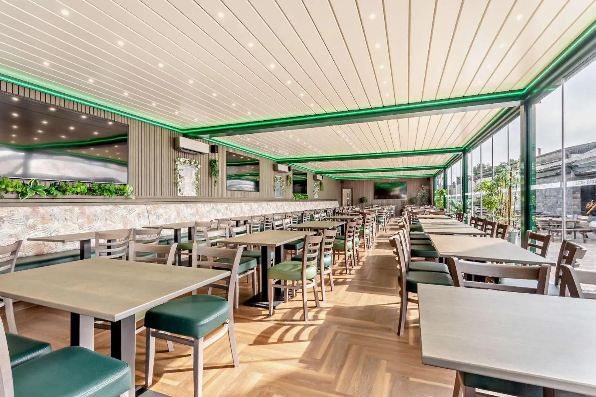 Dining area in The Harboro Hotel Dining area in The Harboro Hotel