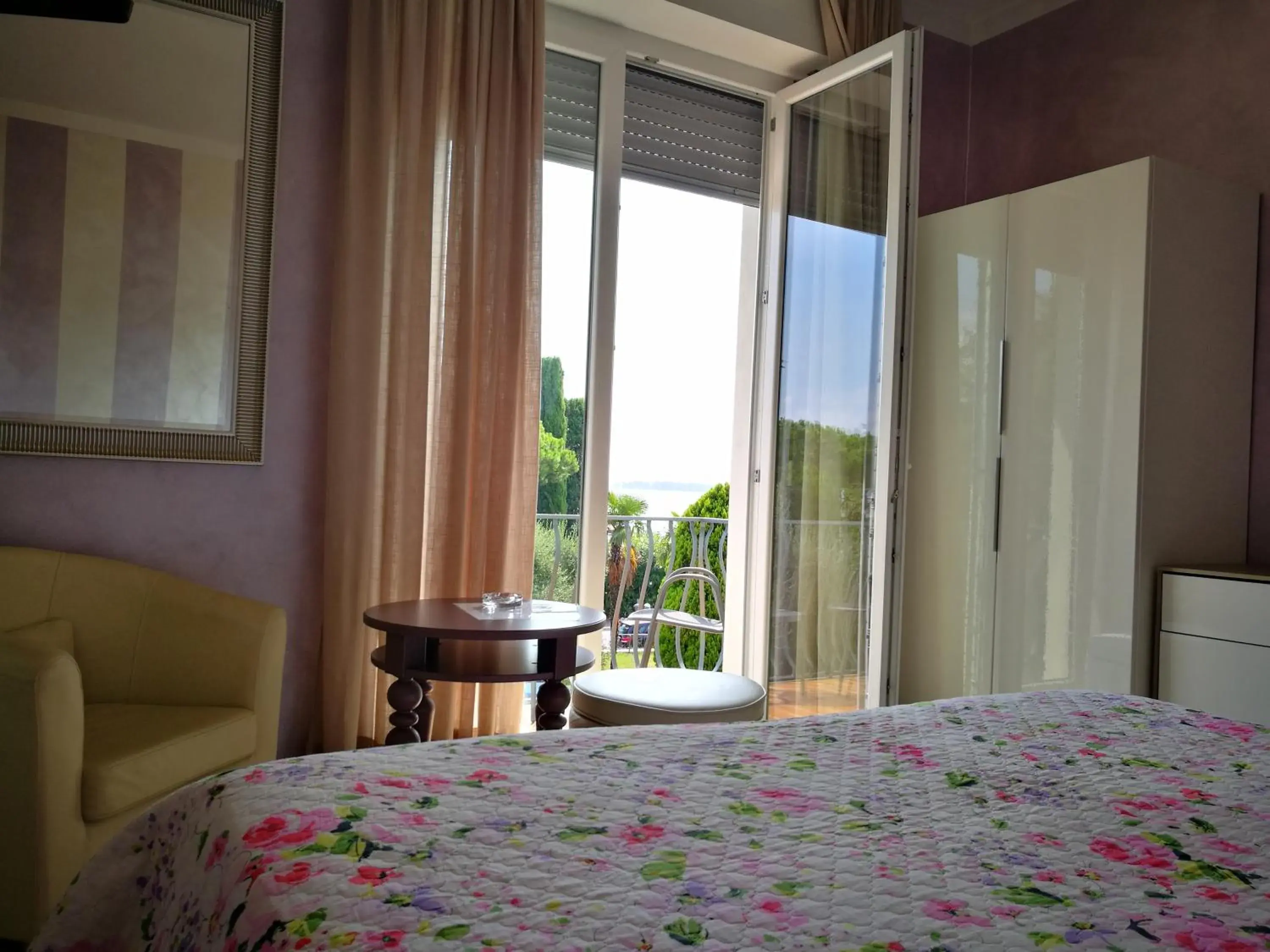 Double or Twin Room with Balcony in Hotel Mirabello Double or Twin Room with Balcony in Hotel Mirabello