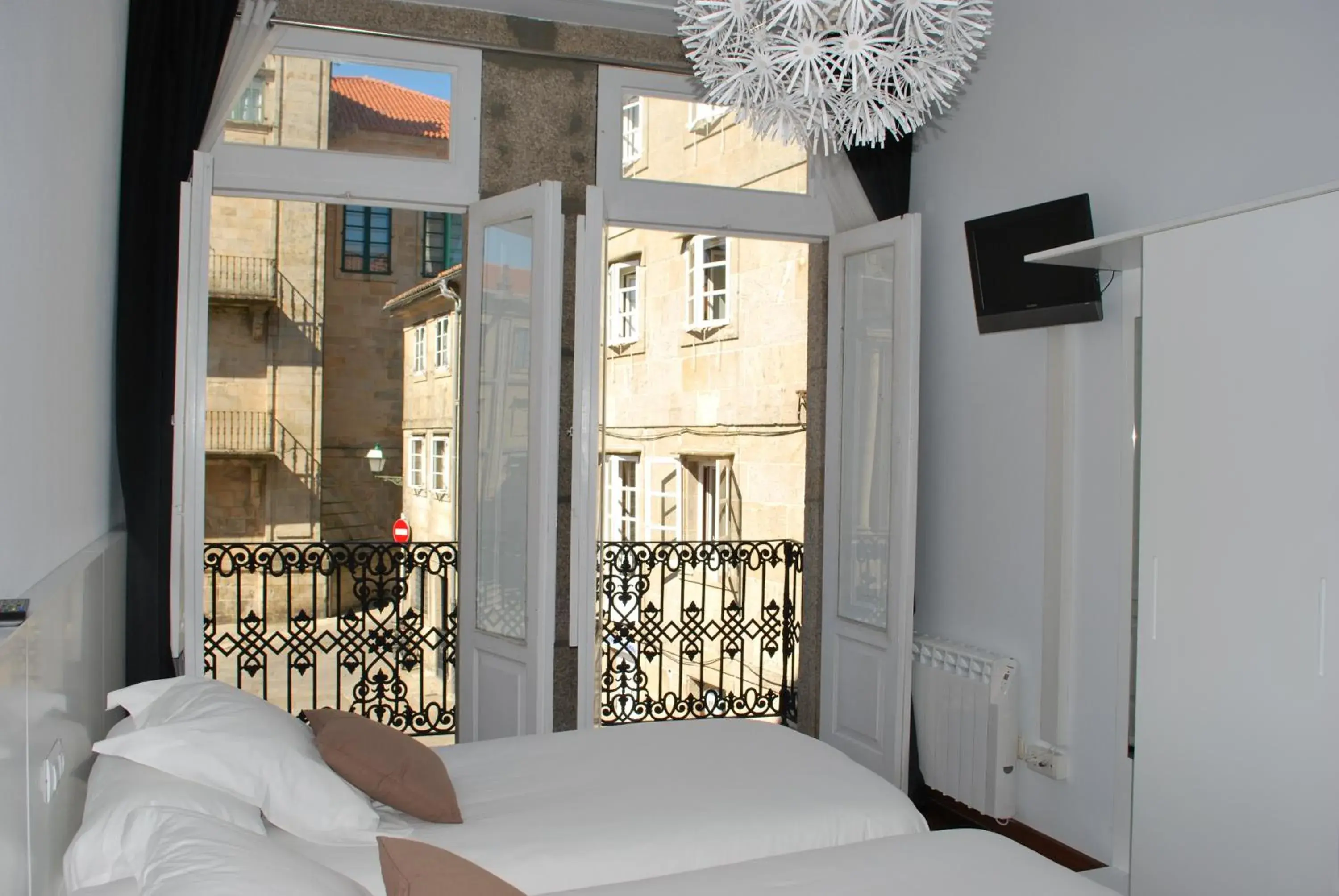 Twin Room with Balcony in Pensión Acibeche Twin Room with Balcony in Pensión Acibeche