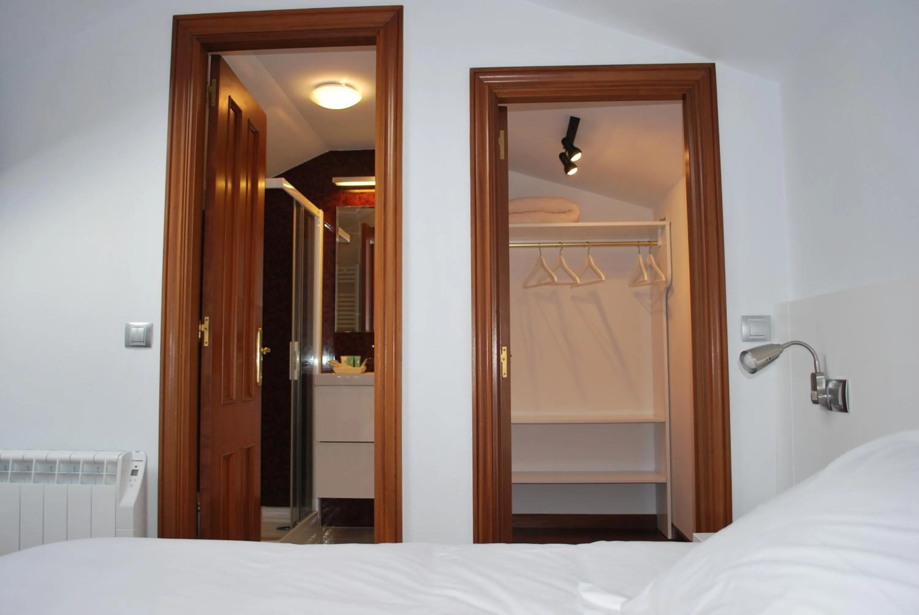 Photo of the whole room, Bed in Pensión Acibeche