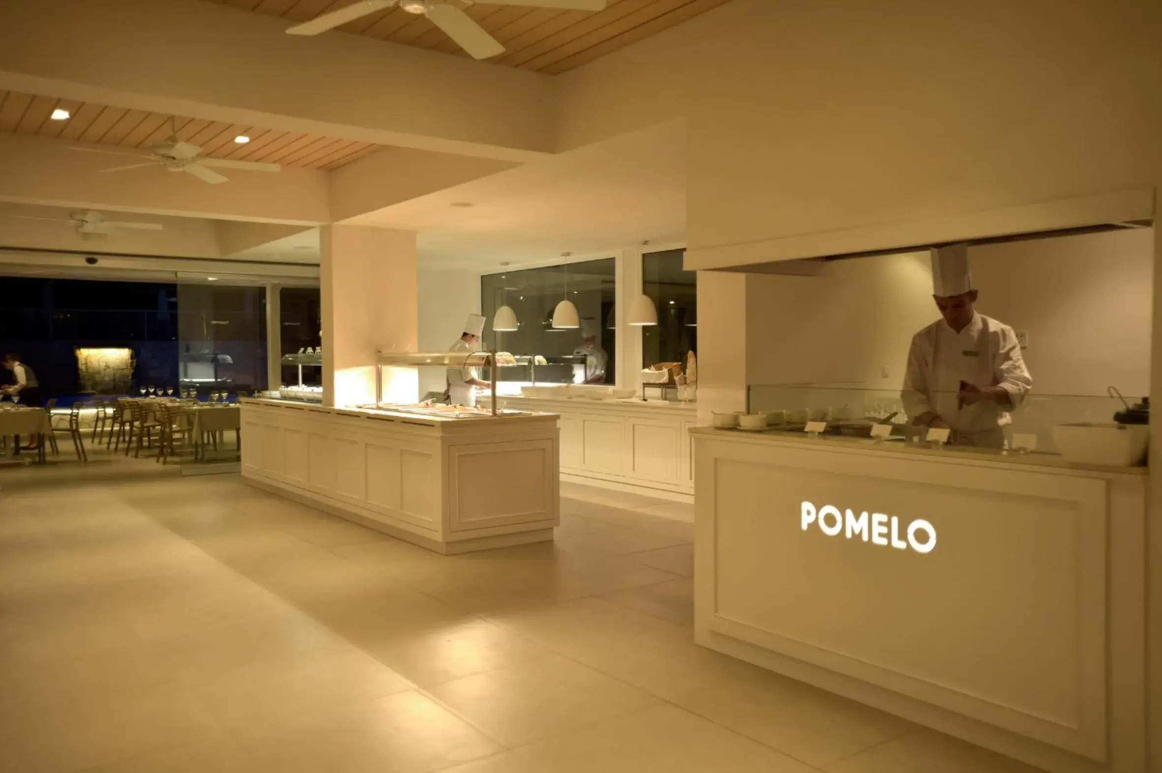 Restaurant/places to eat in Sunrise Gardens Aparthotel Restaurant/places to eat in Sunrise Gardens Aparthotel