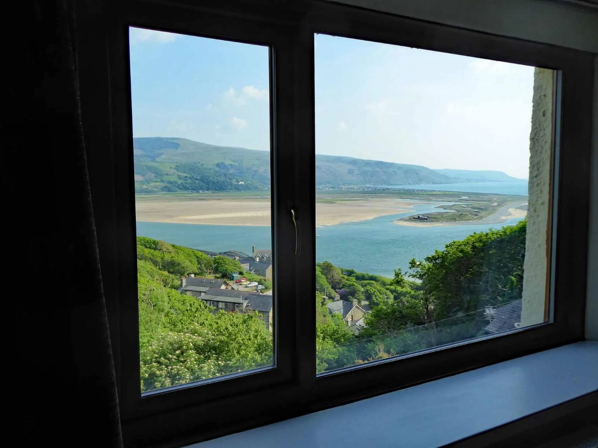 Mountain view in Bryn Melyn Apartments