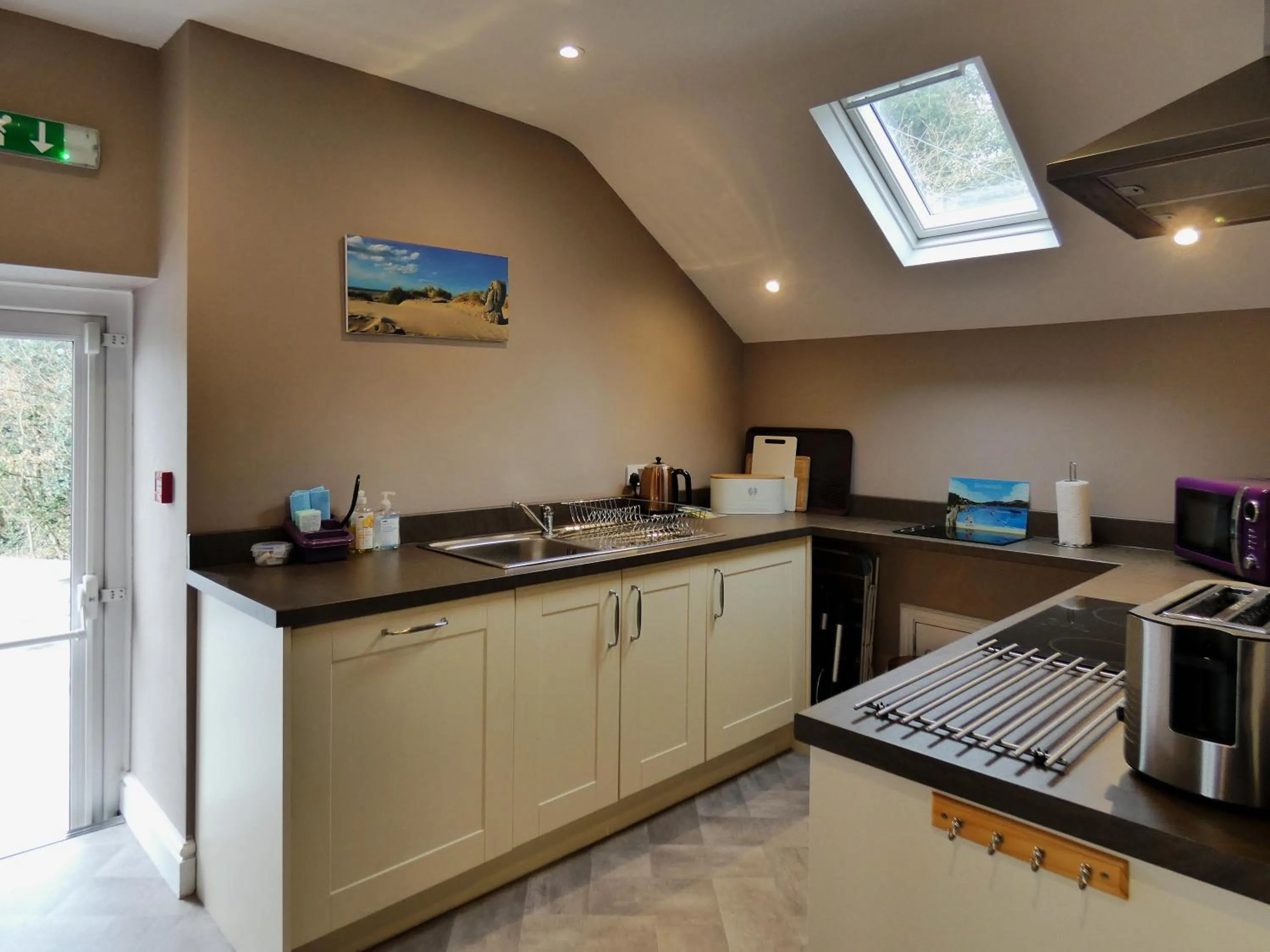 Kitchen or kitchenette in Bryn Melyn Apartments