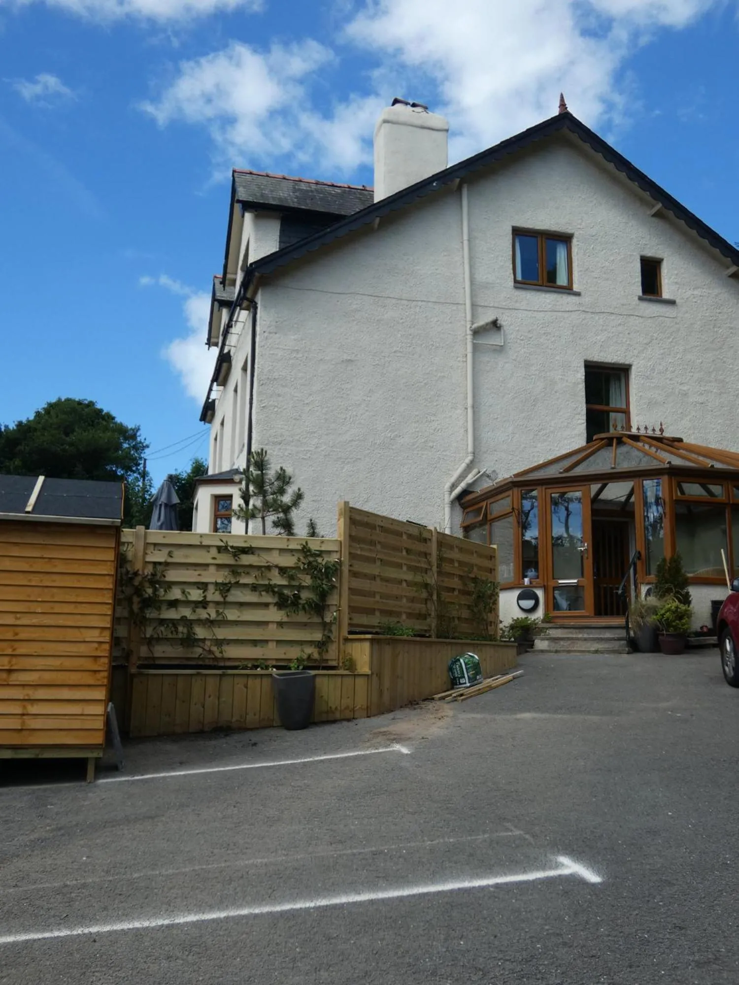 Facade/entrance in Bryn Melyn Apartments