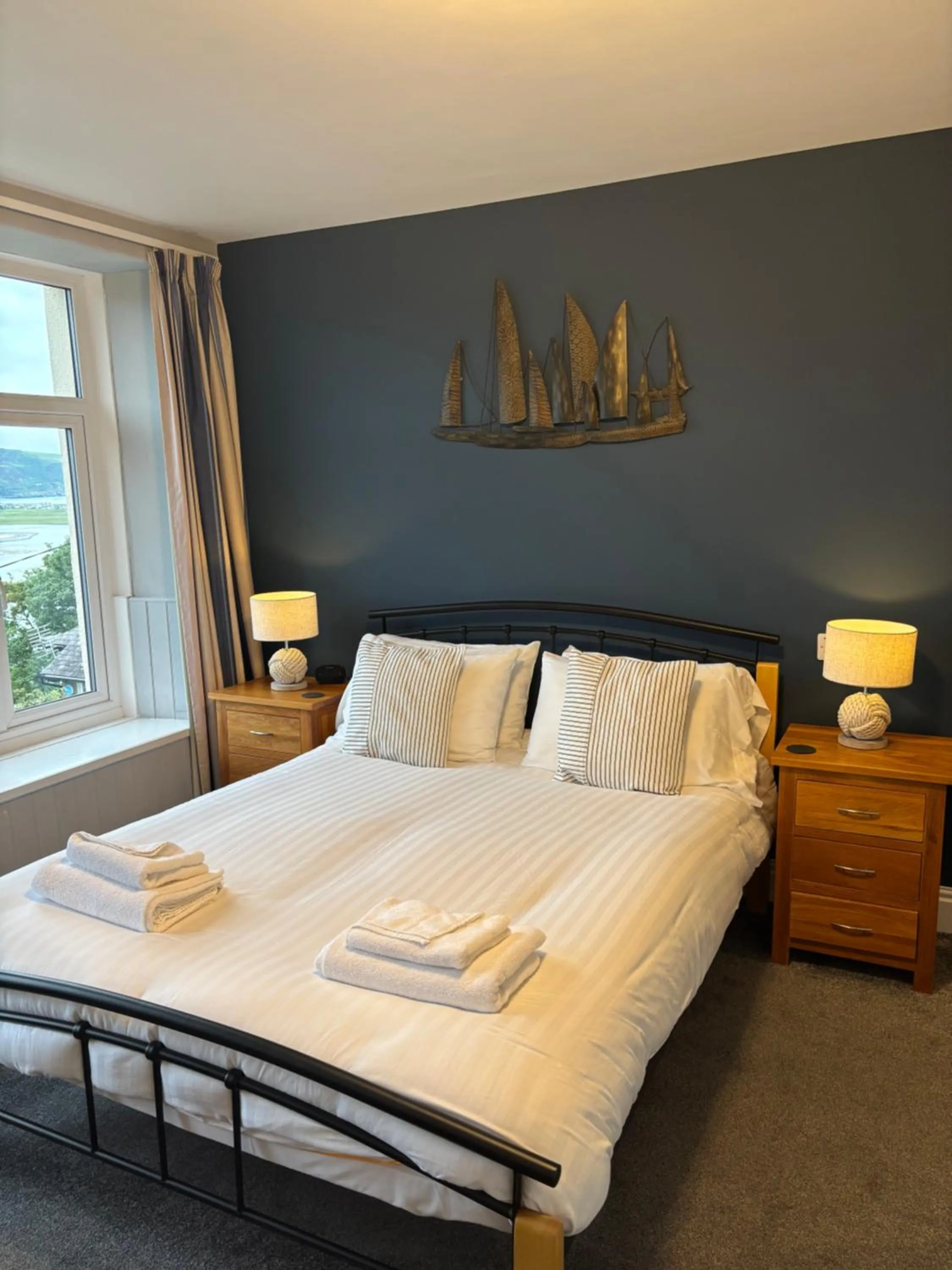 Bed in Bryn Melyn Apartments