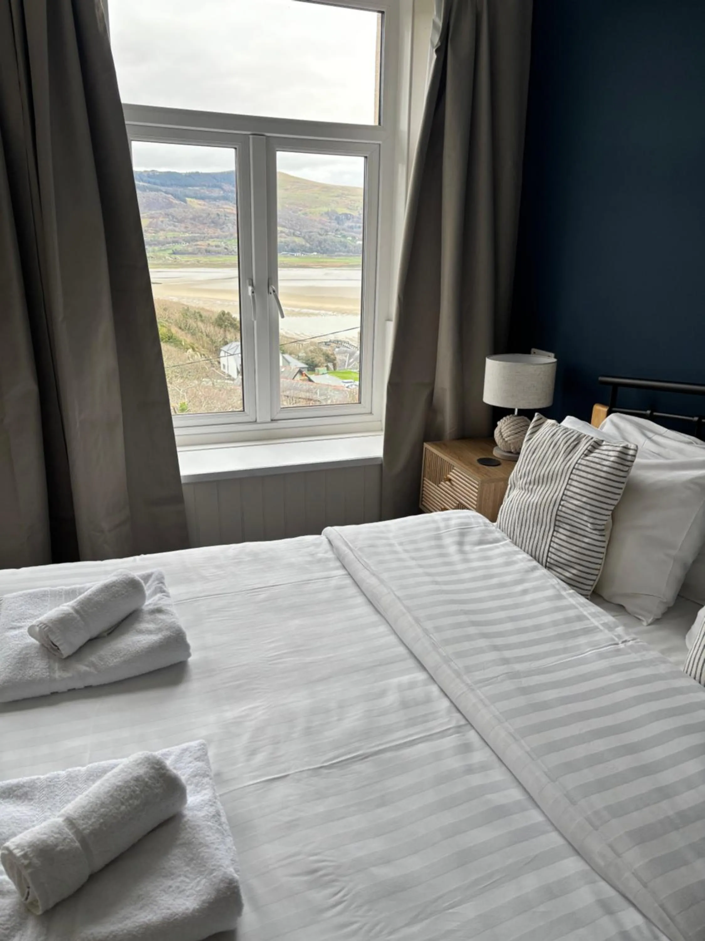 Bed in Bryn Melyn Apartments