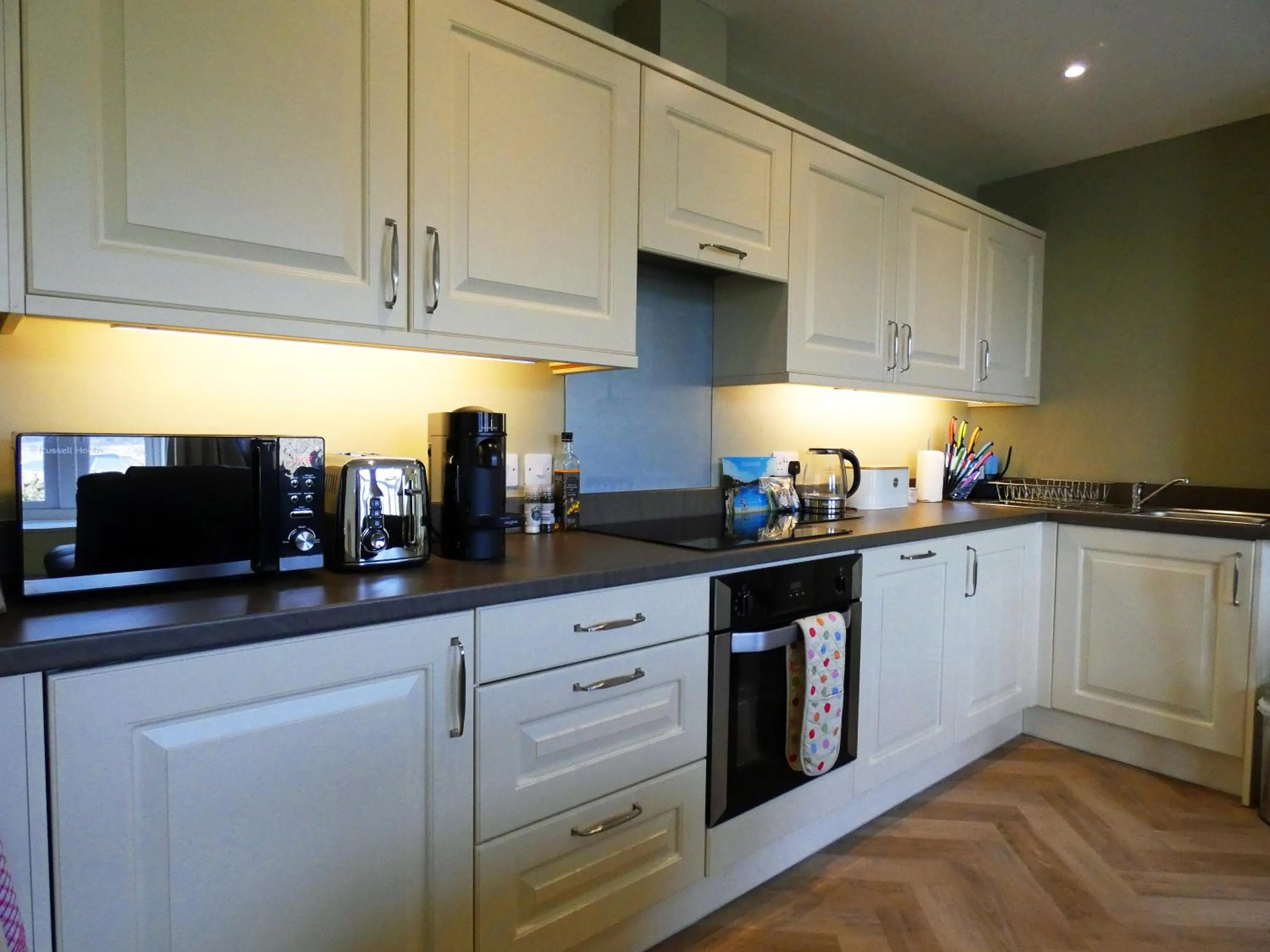Kitchen or kitchenette in Bryn Melyn Apartments