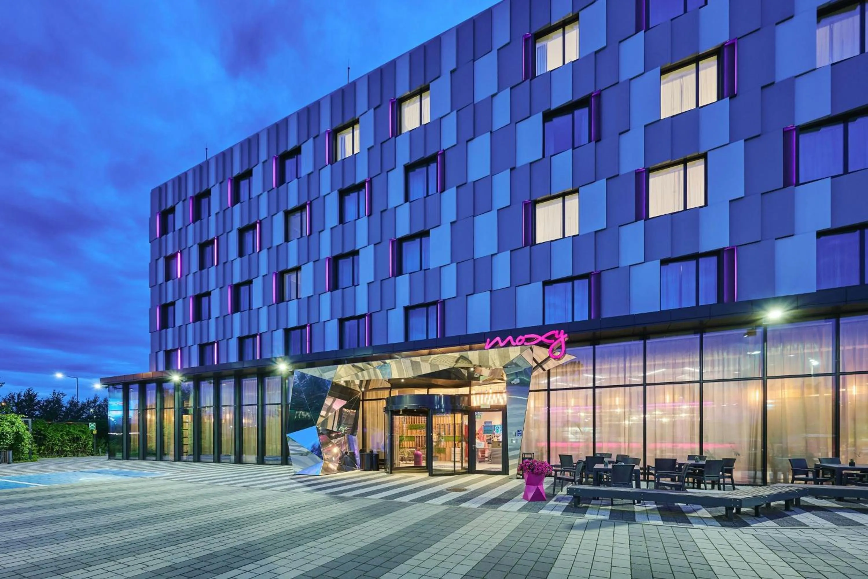 Property building in Moxy Katowice Airport