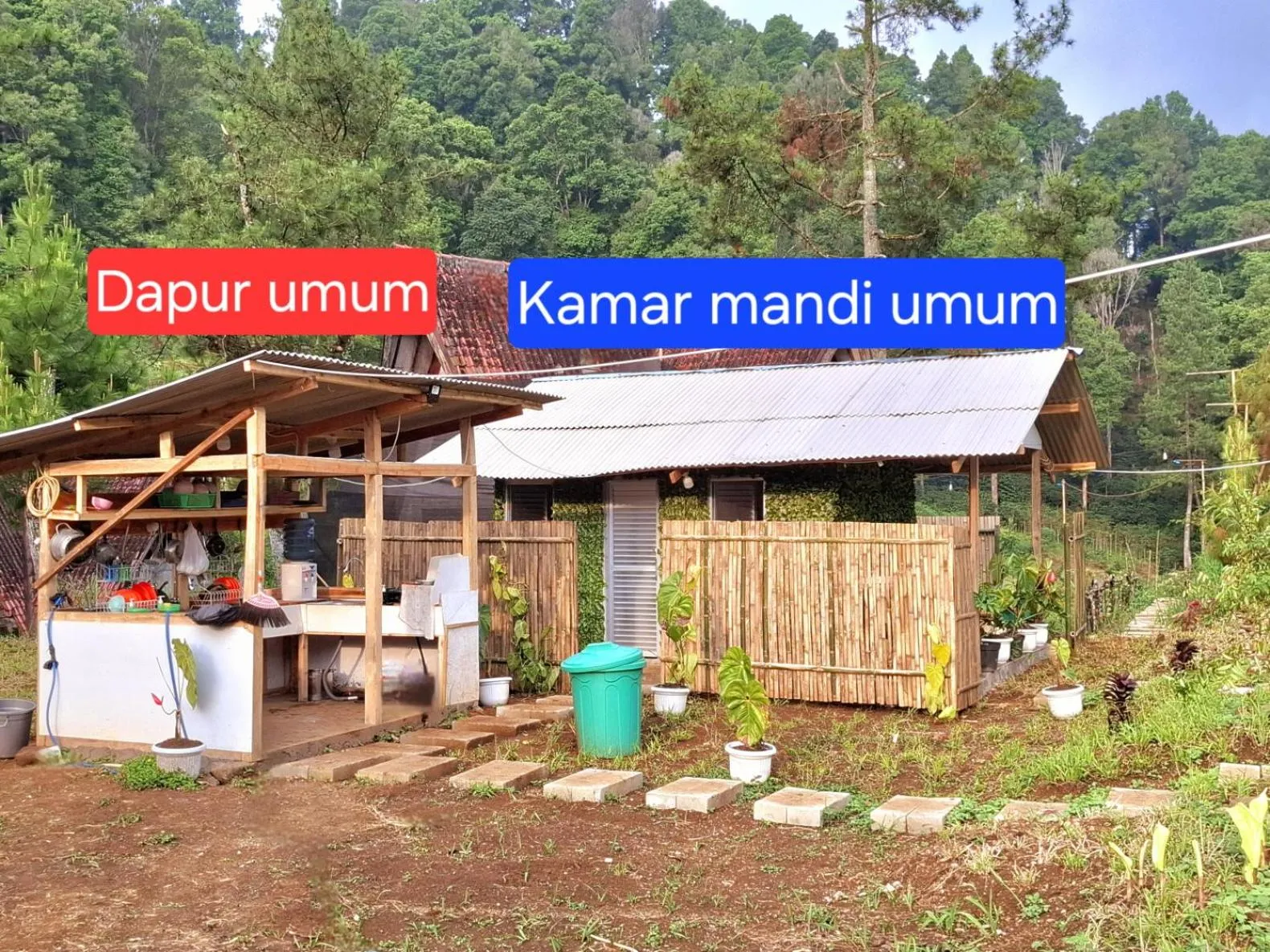 Communal kitchen in Ciwidey Jungle Camp & Villa