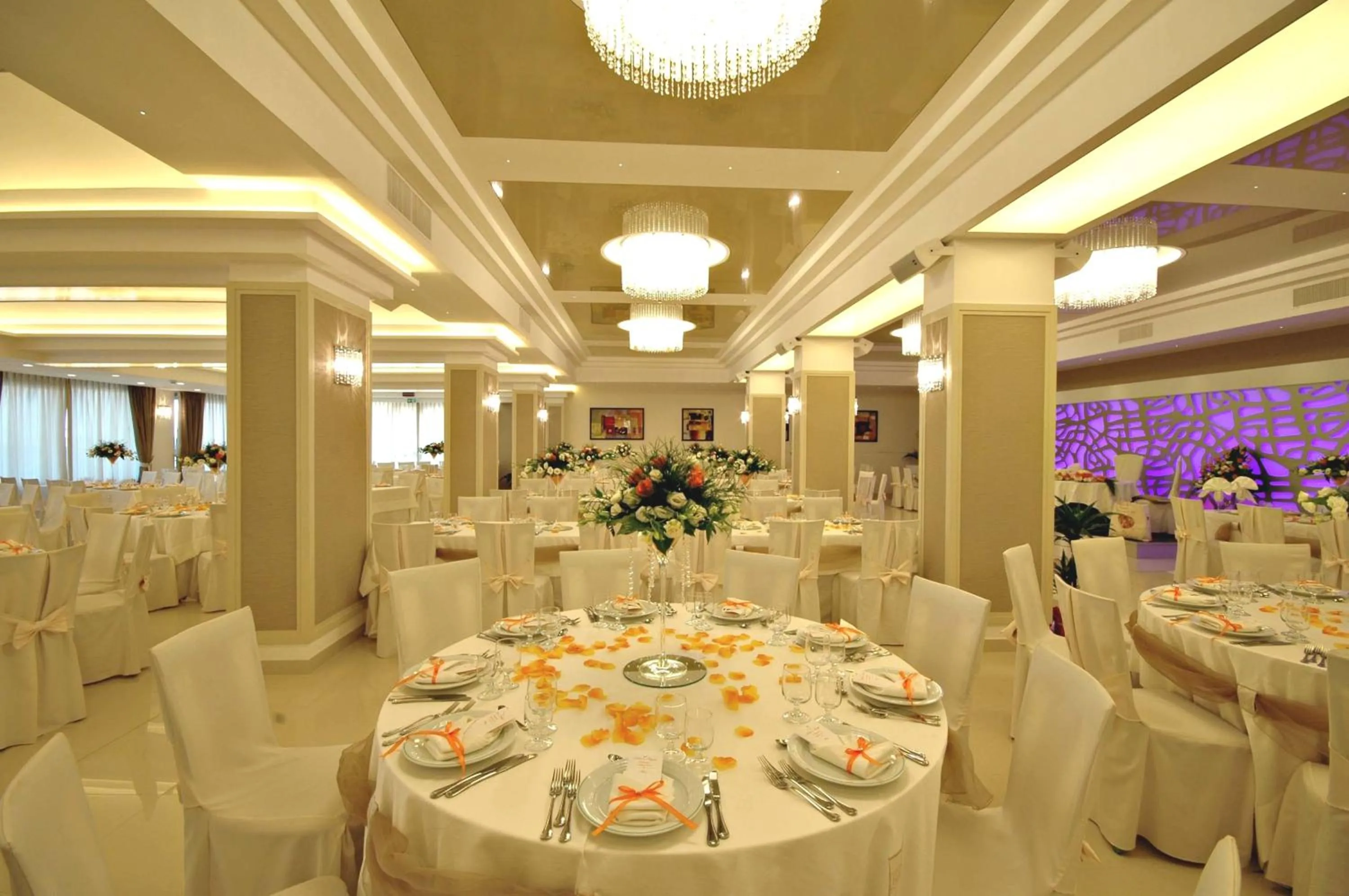 Restaurant/places to eat in Hotel Delle Canne