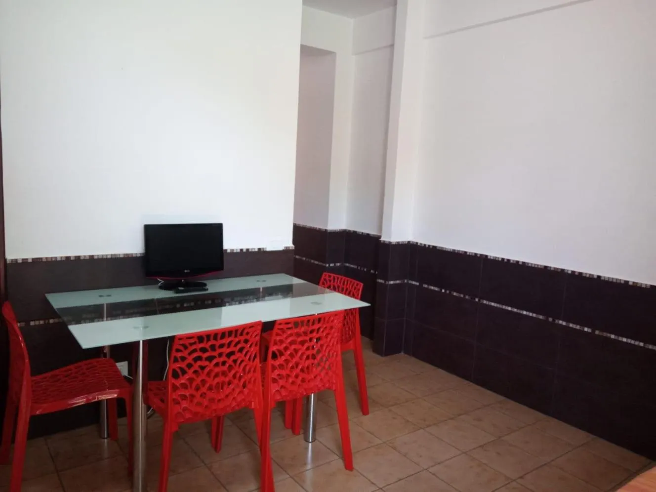 TV and multimedia in Stanza in Villa con giardino vista mare