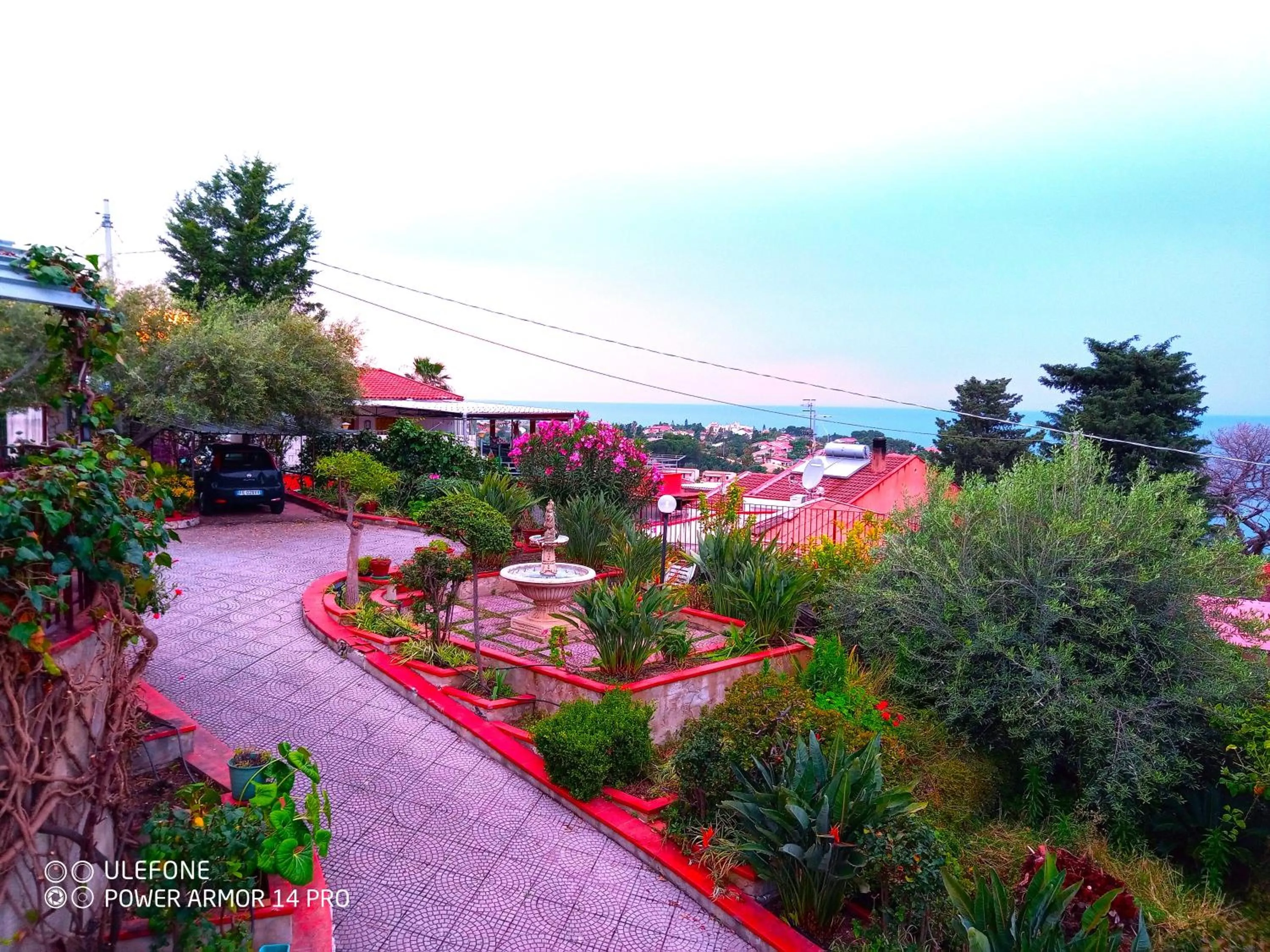 Garden in Stanza in Villa con giardino vista mare