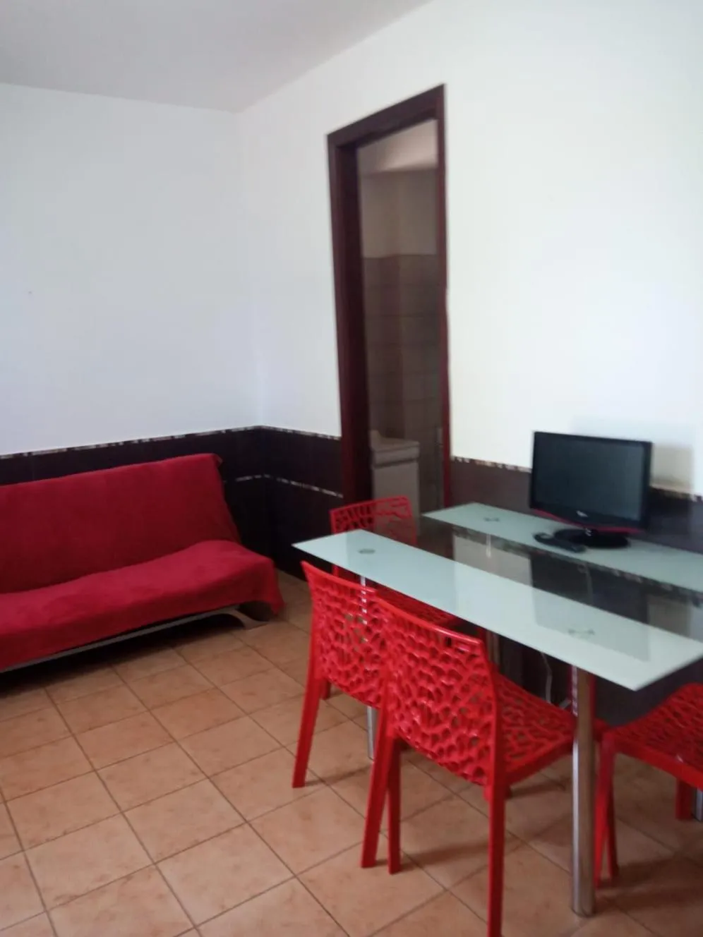 TV and multimedia in Stanza in Villa con giardino vista mare