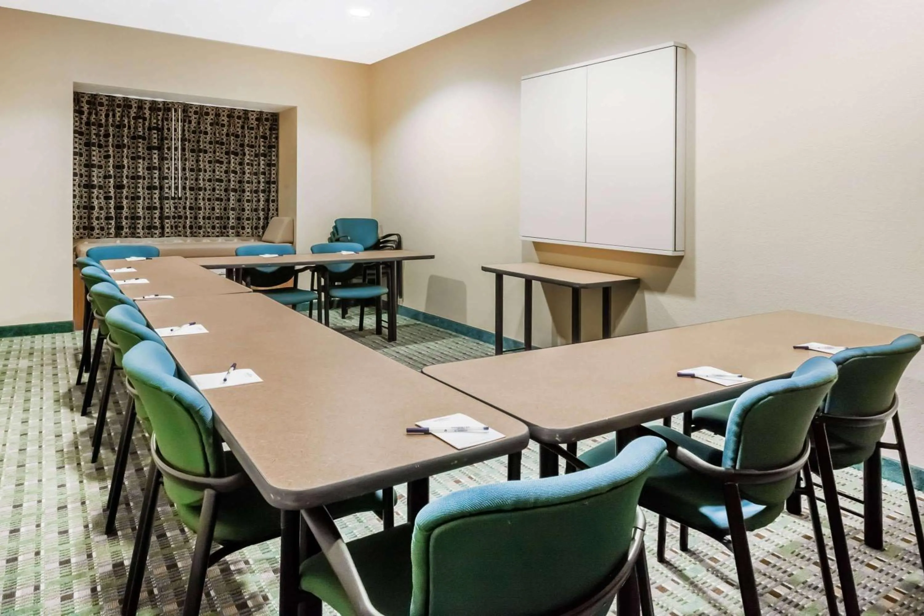 Meeting/conference room in Microtel Inn & Suites