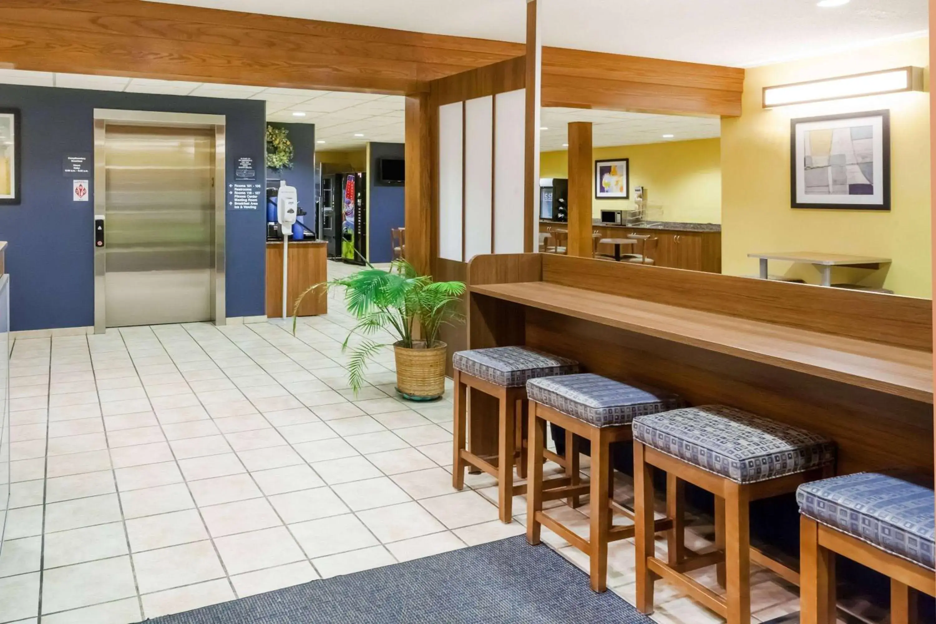 Lobby or reception in Microtel Inn & Suites Lobby or reception in Microtel Inn & Suites