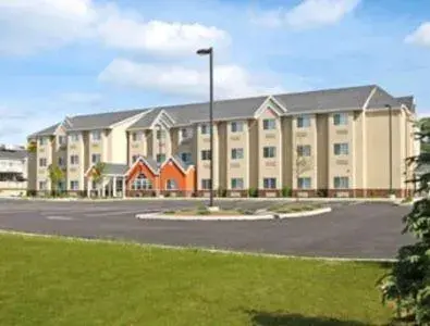 Facade/entrance in Microtel Inn & Suites Facade/entrance in Microtel Inn & Suites