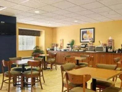 Restaurant/places to eat in Microtel Inn & Suites Restaurant/places to eat in Microtel Inn & Suites