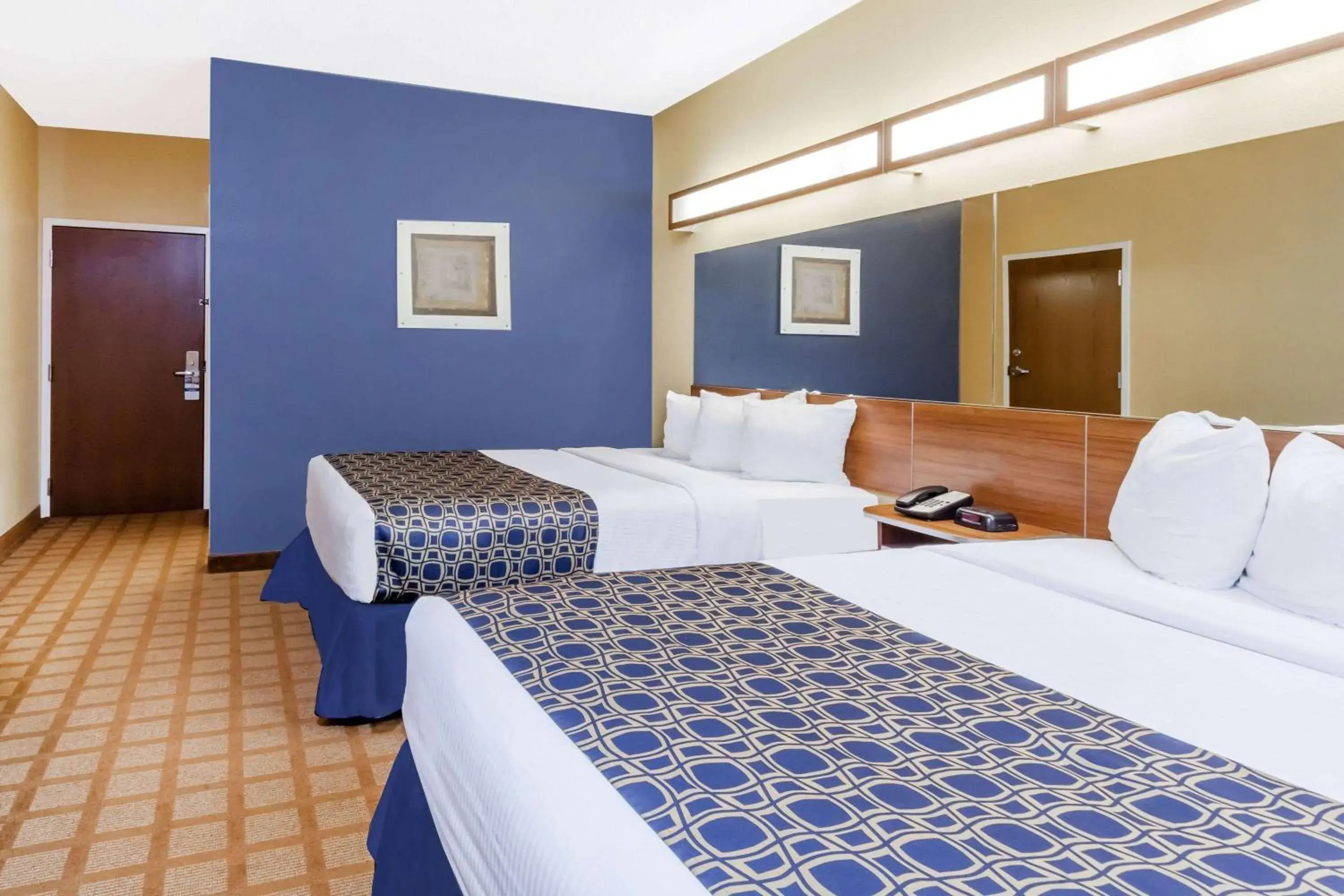 Photo of the whole room, Bed in Microtel Inn & Suites Photo of the whole room, Bed in Microtel Inn & Suites