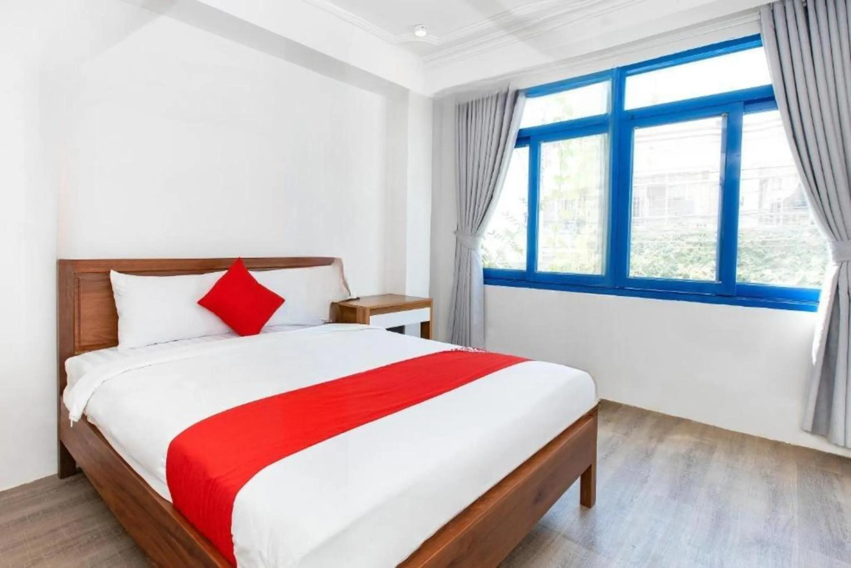 Bedroom, Bed in GIS Hotel Nha Trang & Motorbike Rental